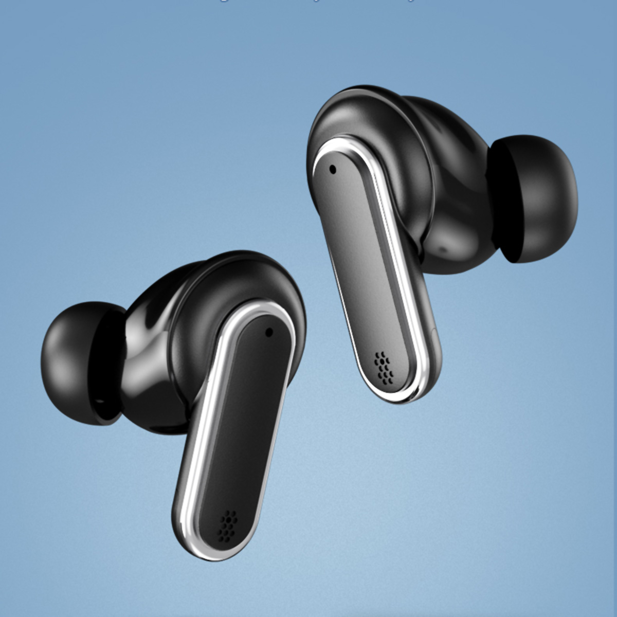 Dos auriculares inalámbricos negros con detalles plateados, flotando sobre un fondo azul.