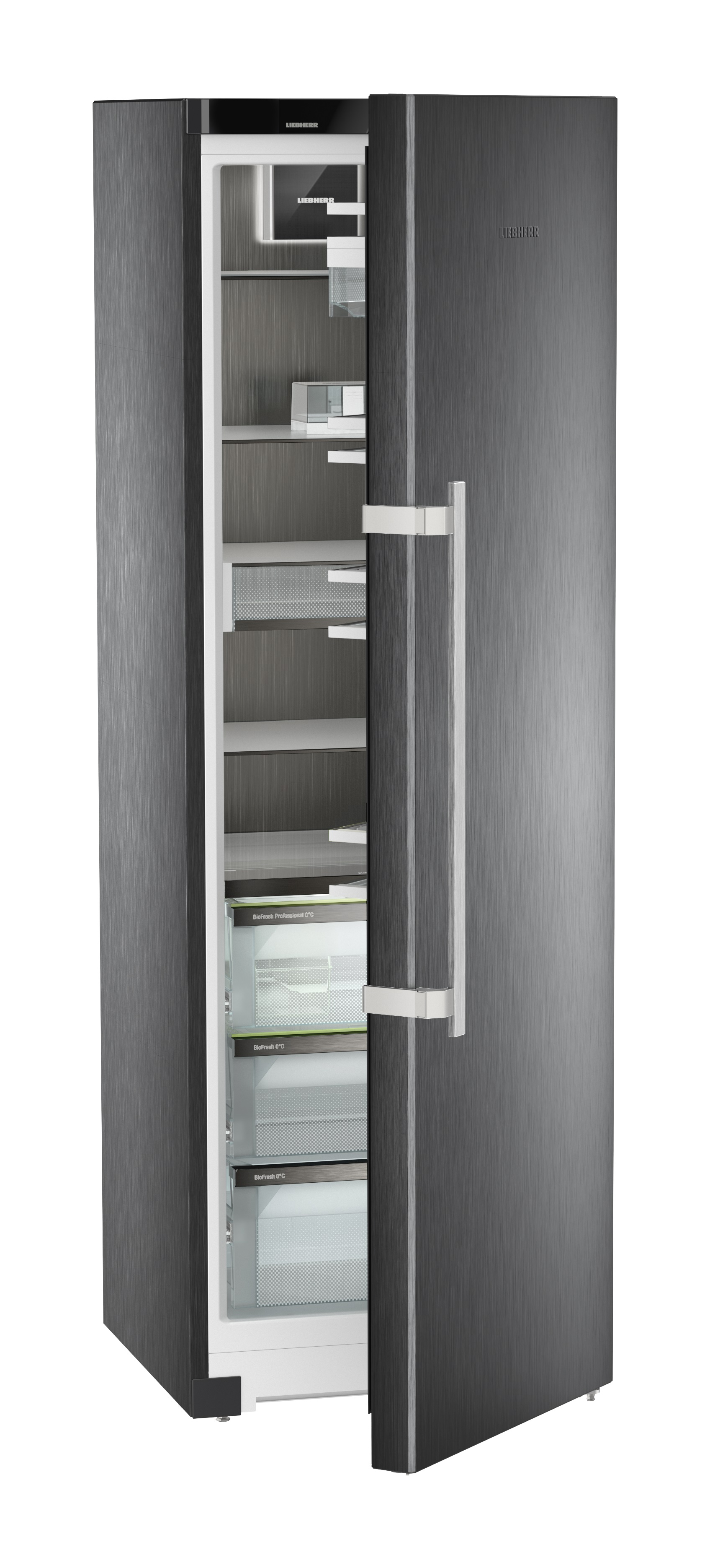 Refrigerador negro con la puerta abierta, mostrando estantes y cajones. Acabado metálico gris.