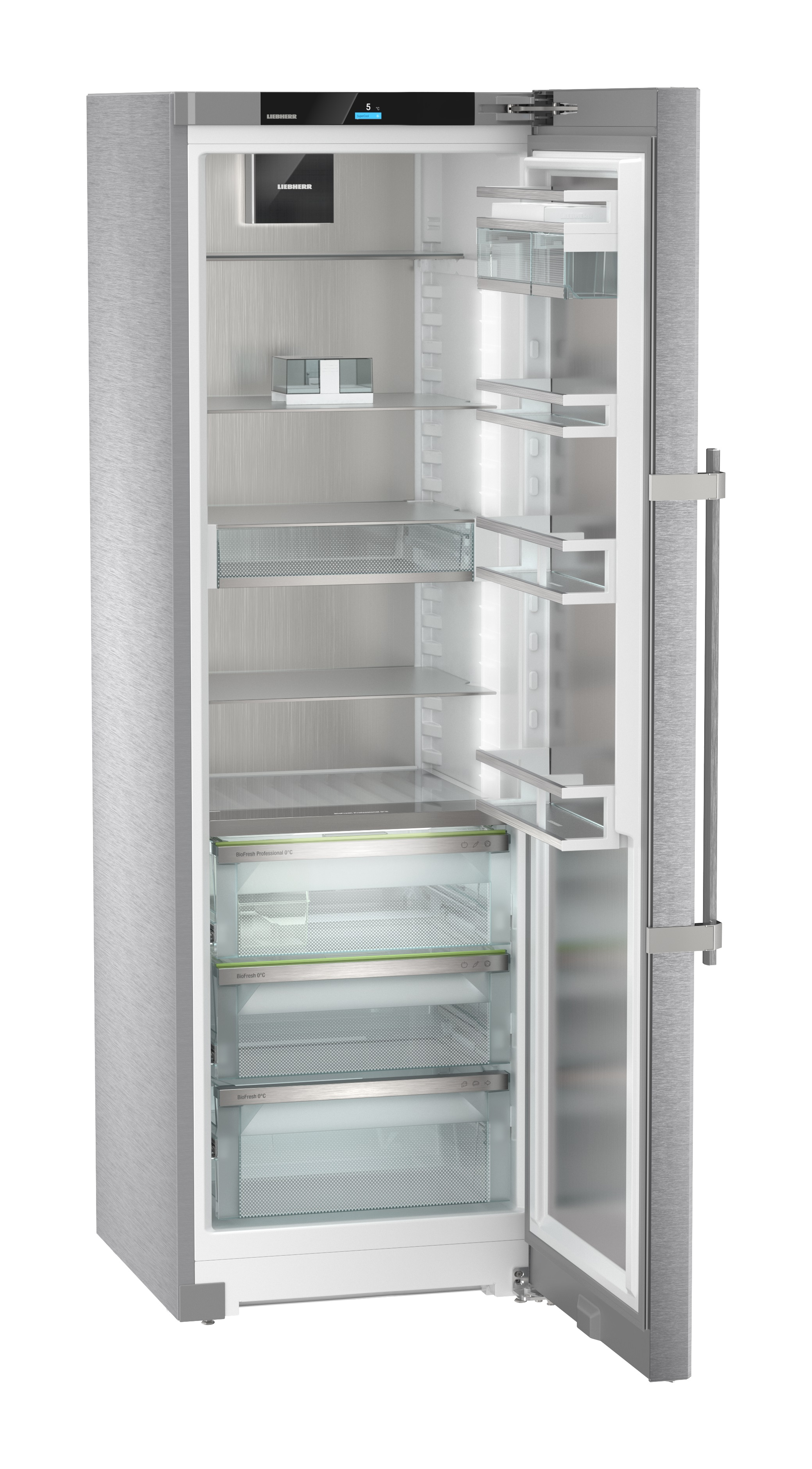 Un refrigerador abierto. El interior tiene varios estantes y cajones. El exterior es de acero inoxidable.