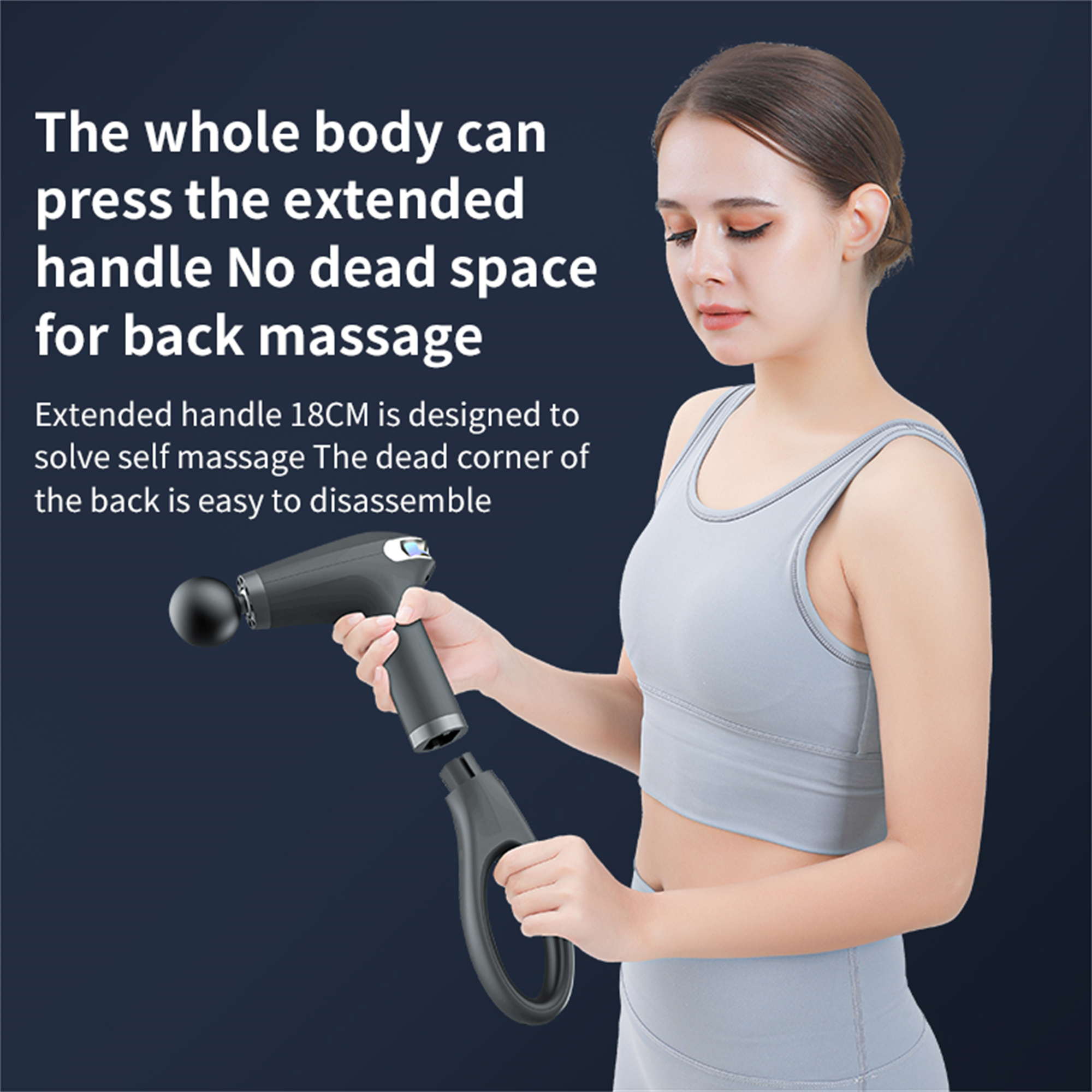 Eine Frau benutzt ein Selbstmassagegerät.