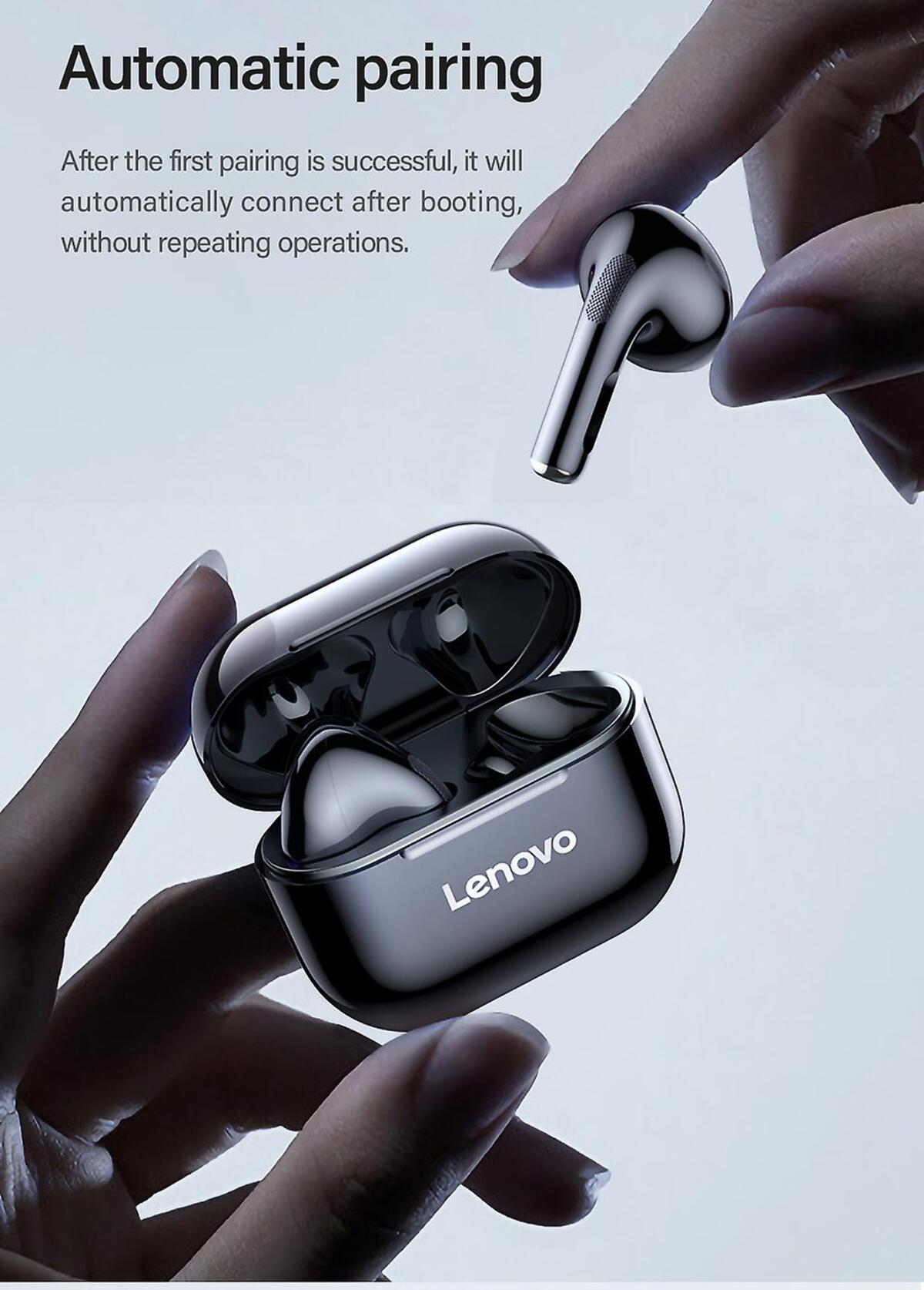 Auriculares inalámbricos Lenovo negros en estuche. Un auricular se muestra fuera del estuche, cerca de una mano.