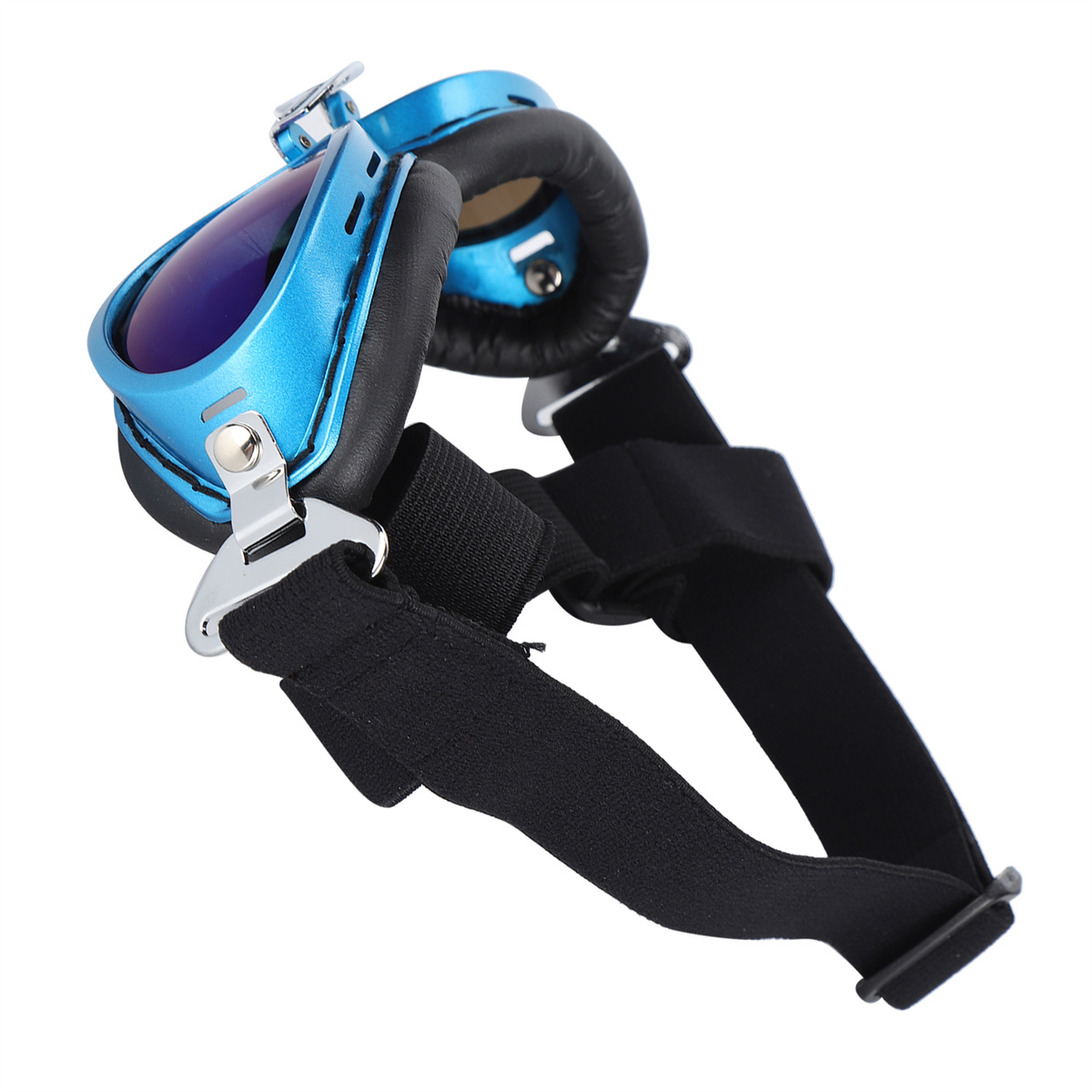 Blaue Motorradbrille mit schwarzem Riemen und weißem Hintergrund.