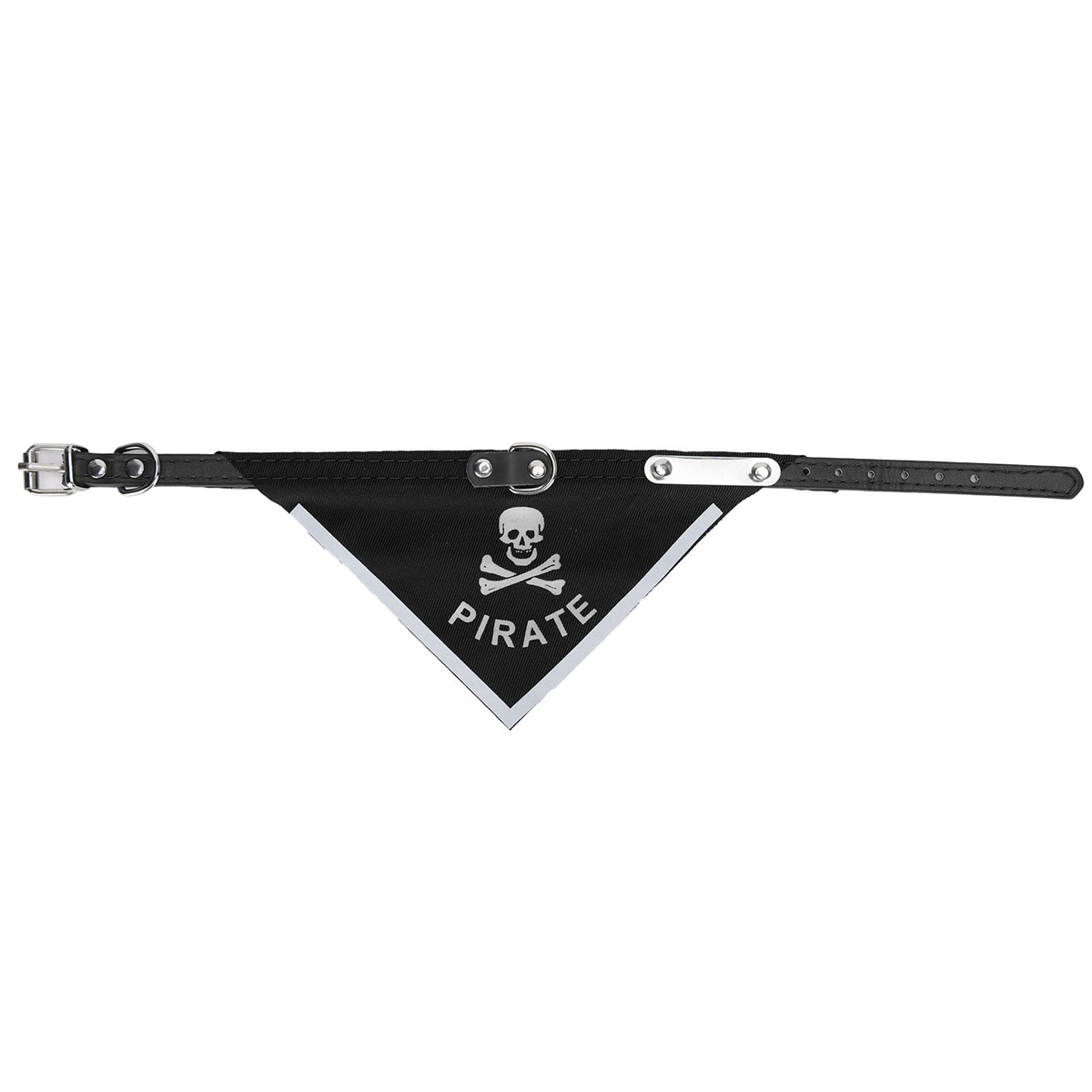 Ein schwarzes Hundehalsband mit einem weißen Piratenflaggen-Design und Totenkopf und gekreuzten Knochen.