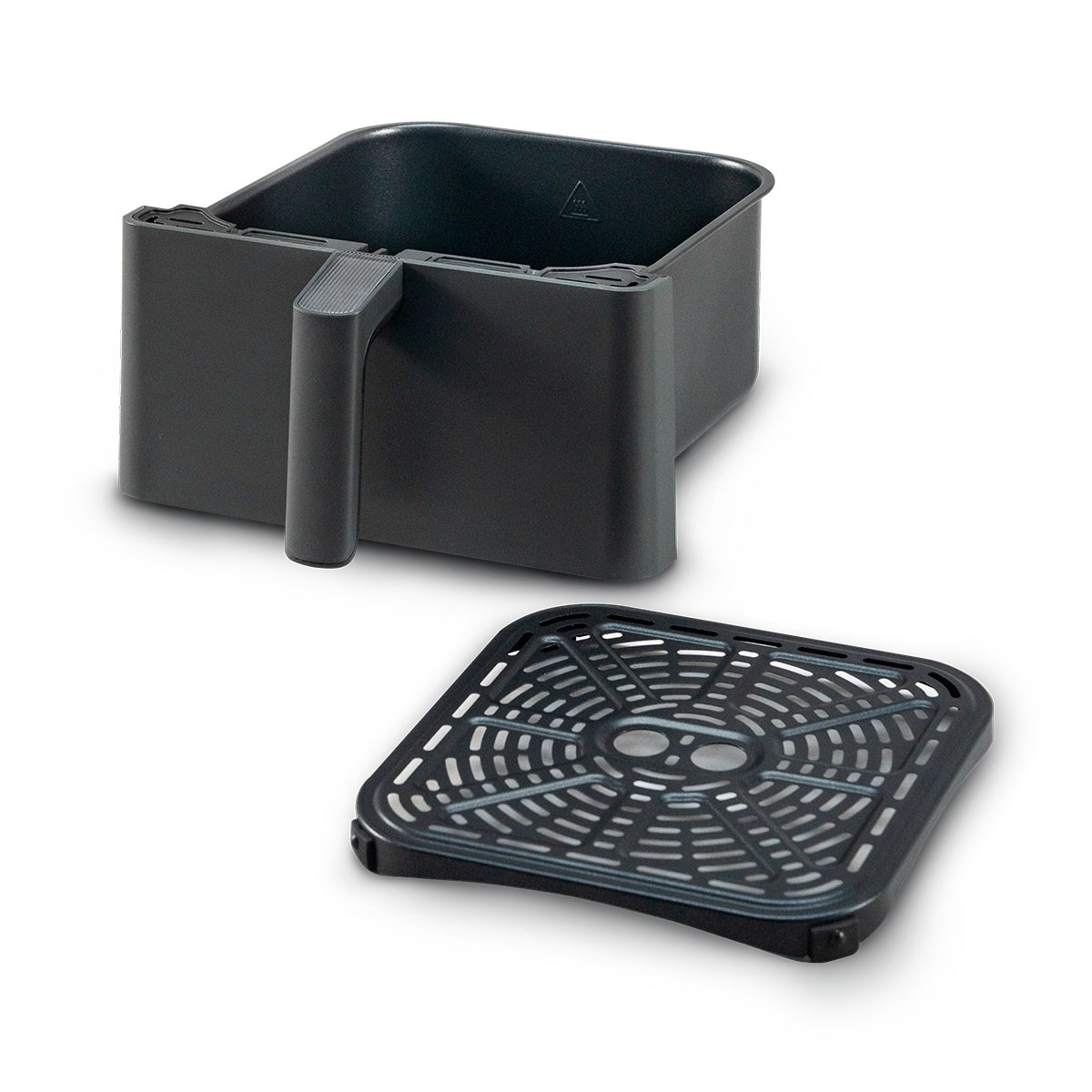 Czarny kosz i taca do frytownicy na białym tle. Kosz ma uchwyt.
