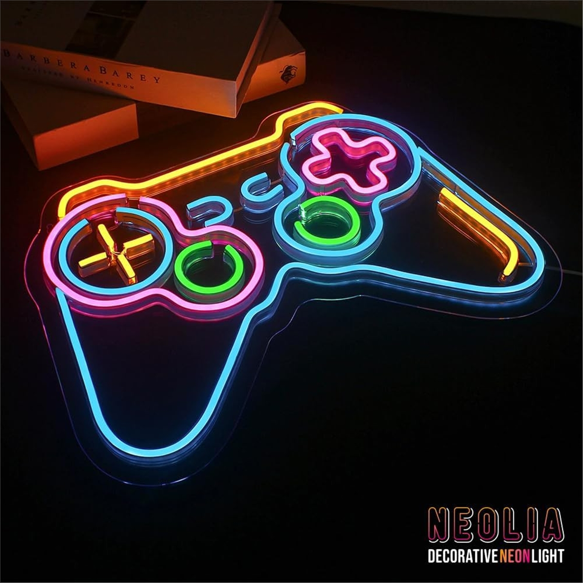 Neonbeleuchteter Gaming-Controller in verschiedenen Farben auf schwarzem HG, Text unten.