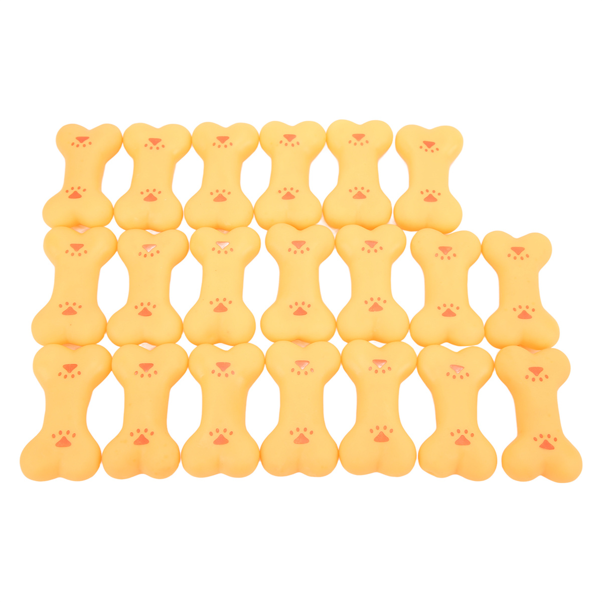 Giraffen-Plüschtier mit braunen Flecken und einem lächelnden Gesicht.