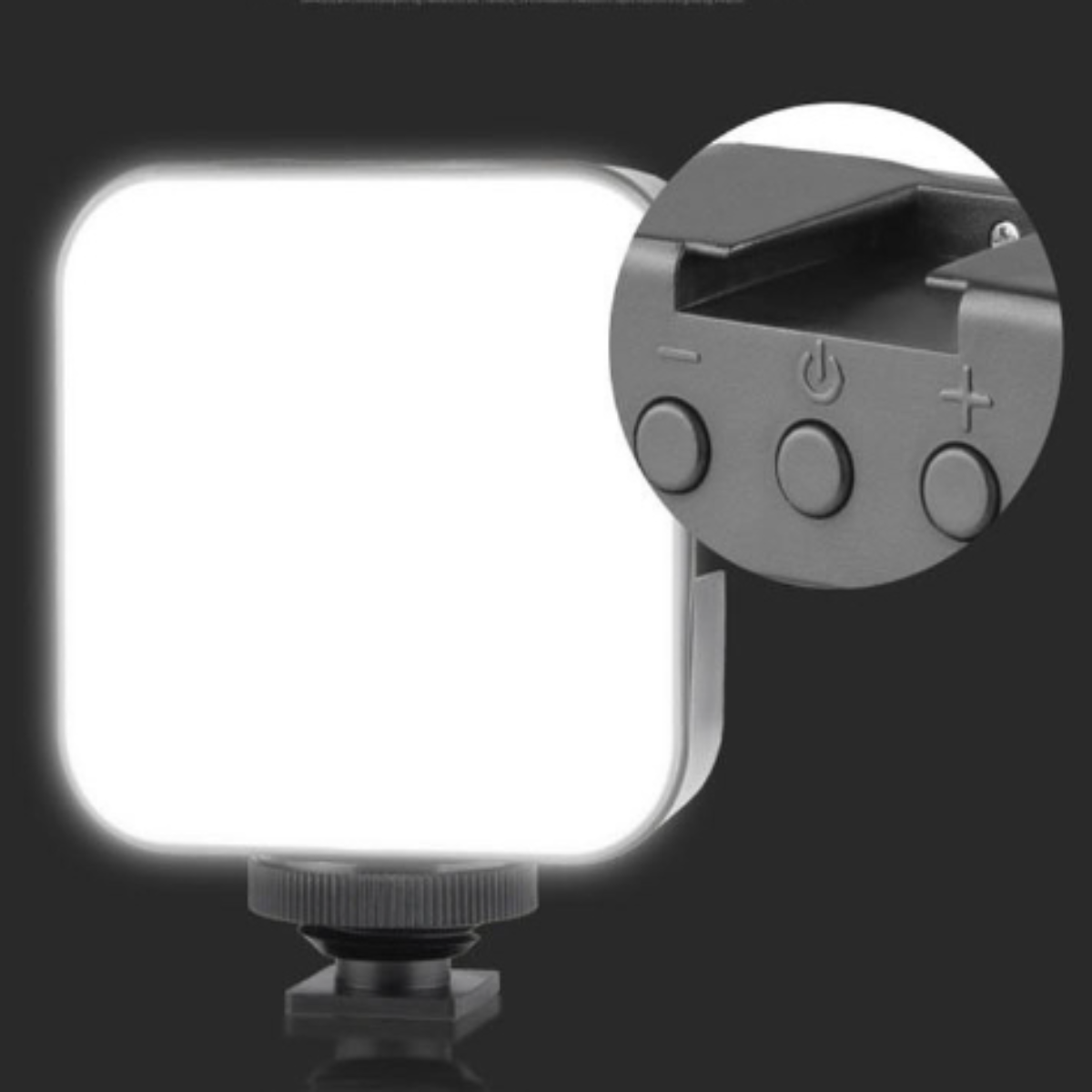 Ein kleines rechteckiges LED-Licht mit Steuertasten.