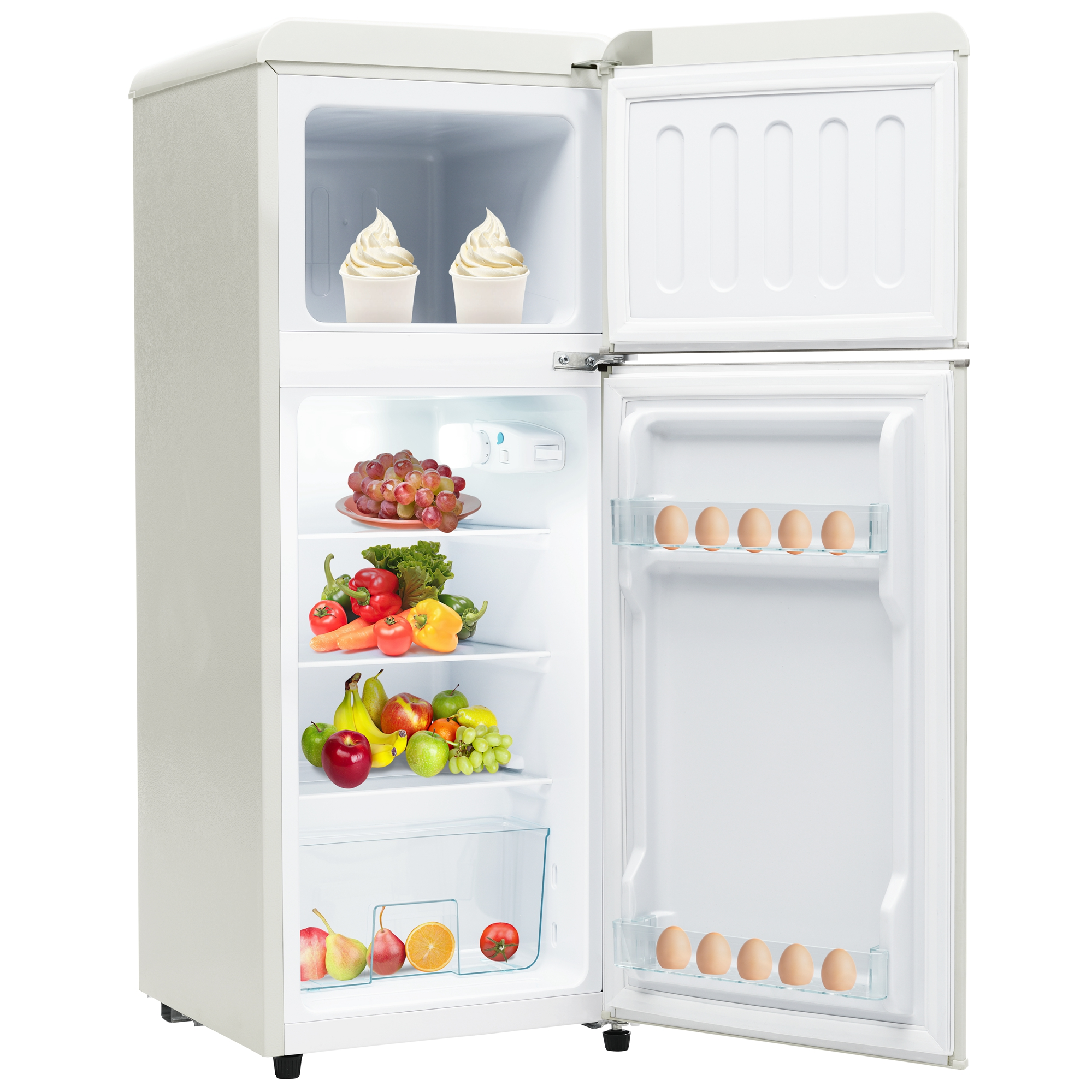 Ein Kühlschrank mit offenen Türen. Obst, Gemüse, Eier und Eiscreme sind im Inneren.