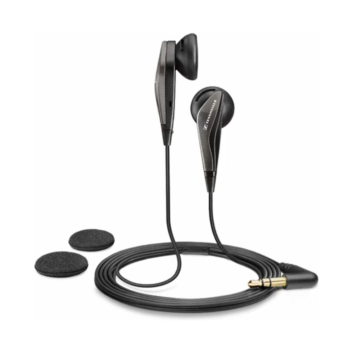 Schwarze Ohrhörer mit Kabel und goldfarbenem Stecker sowie zwei Ersatz-Ohrpolstern.