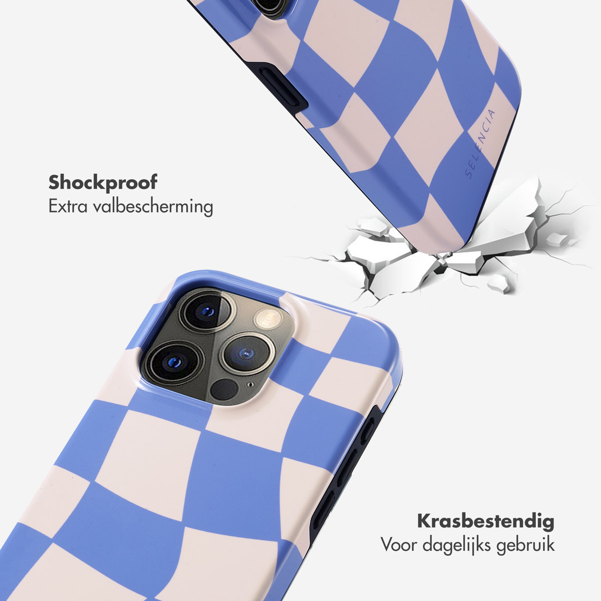 Zwei Handyhüllen. Eine fällt, die andere ist intakt. Beide haben ein blau-weißes Karomuster.