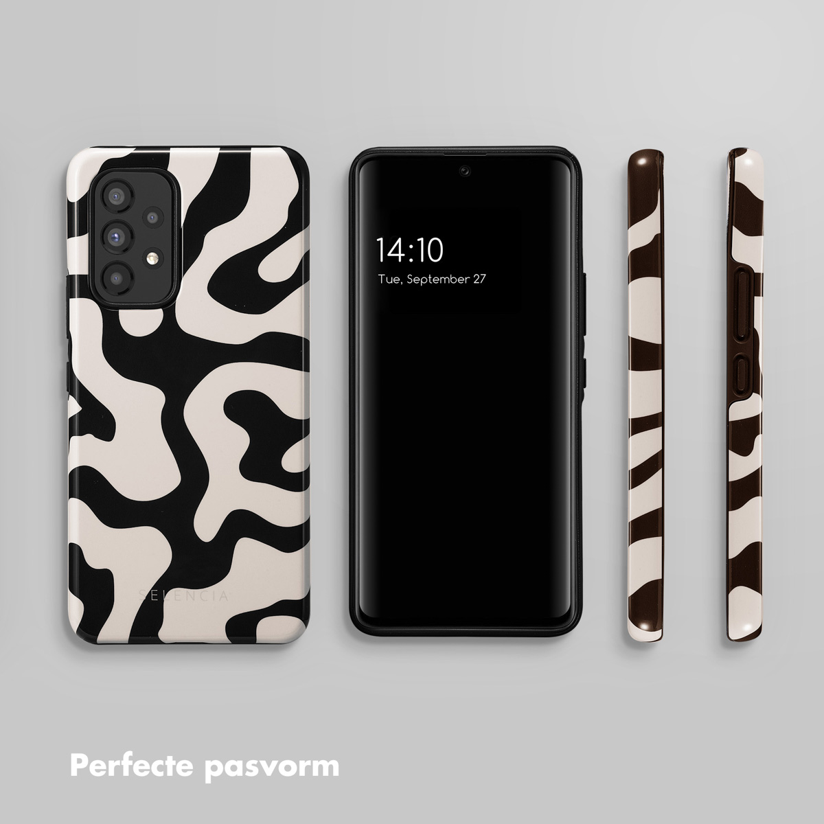 Trois coques de téléphone avec un téléphone, dans un motif tourbillonnant noir et blanc, avec du texte, sur fond clair.