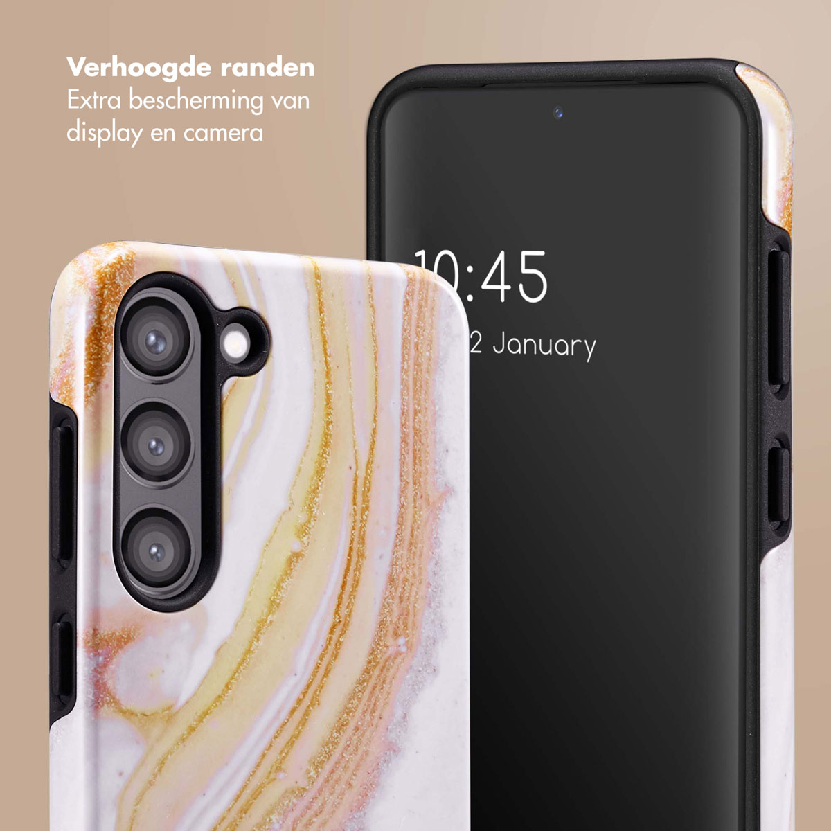 Coque de téléphone avec un motif marbré. Téléphone affichant l'heure.