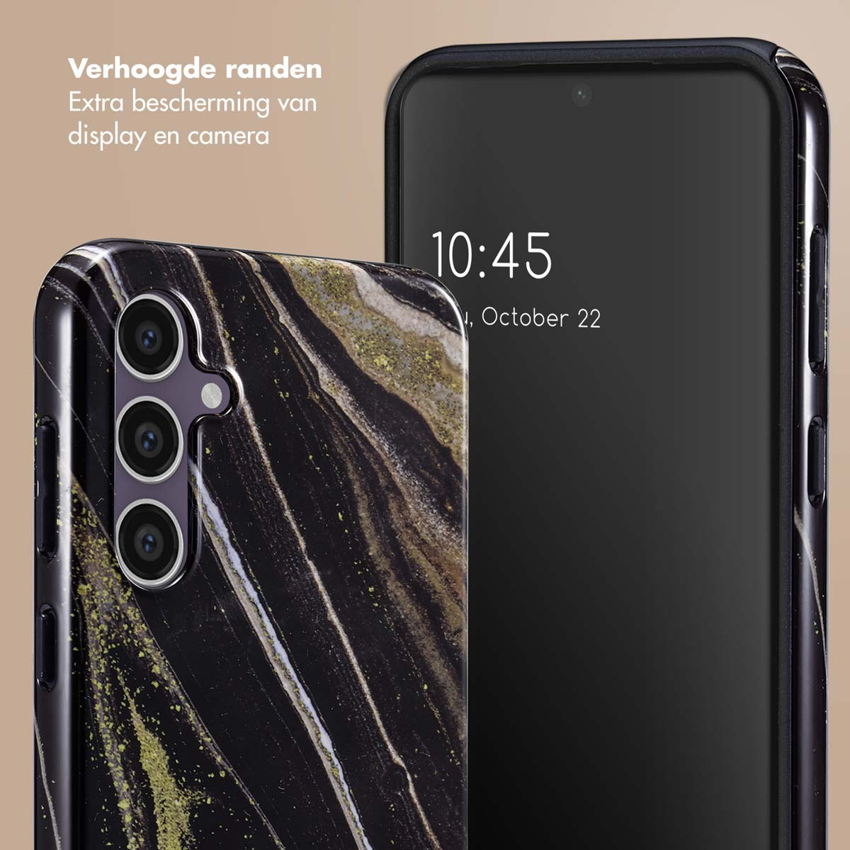 Téléphone avec coque noire, dorée et blanche, à côté d'un téléphone à écran noir. Les deux ont le même motif.
