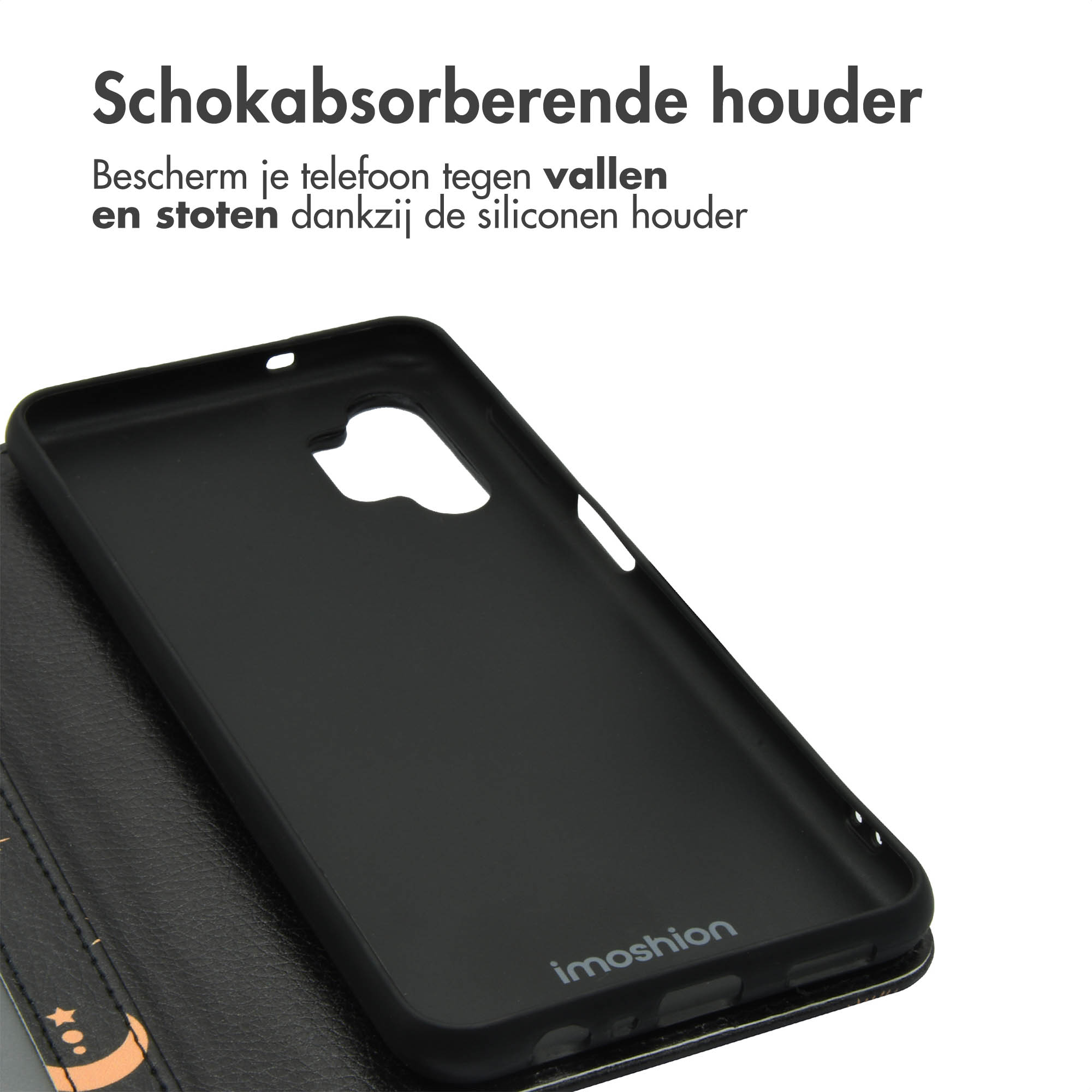 Intérieur de coque de téléphone noire avec logo Imoshion, texte en haut et téléphone partiellement visible.