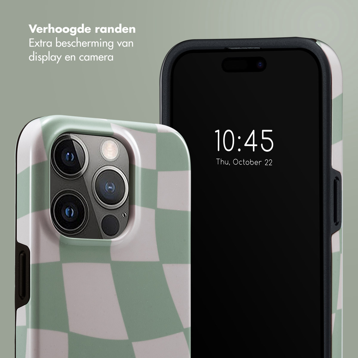 Téléphone avec un motif damier vert et blanc. L'écran affiche l'heure. L'étui a des bords surélevés.