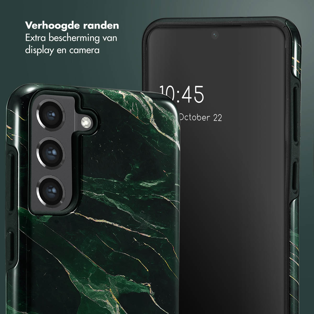 Custodia in marmo verde scuro con telefono nero. Bordi rialzati per protezione schermo e fotocamera.