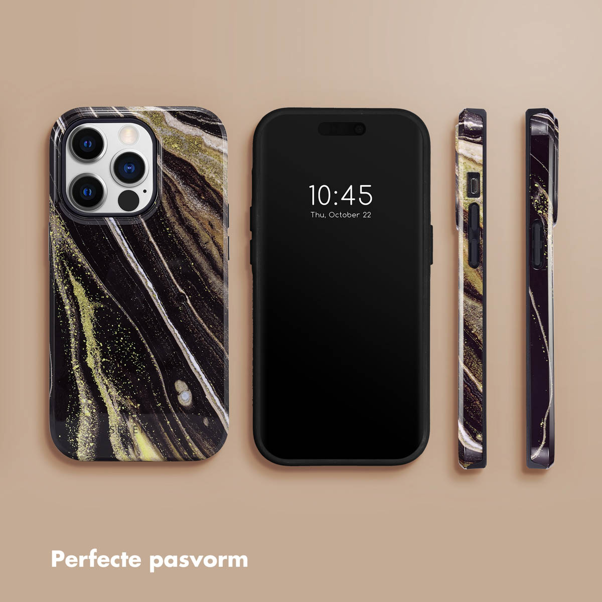 Tre telefoni e una custodia. La custodia e un telefono hanno un design in marmo nero e oro. Il telefono mostra l'ora.