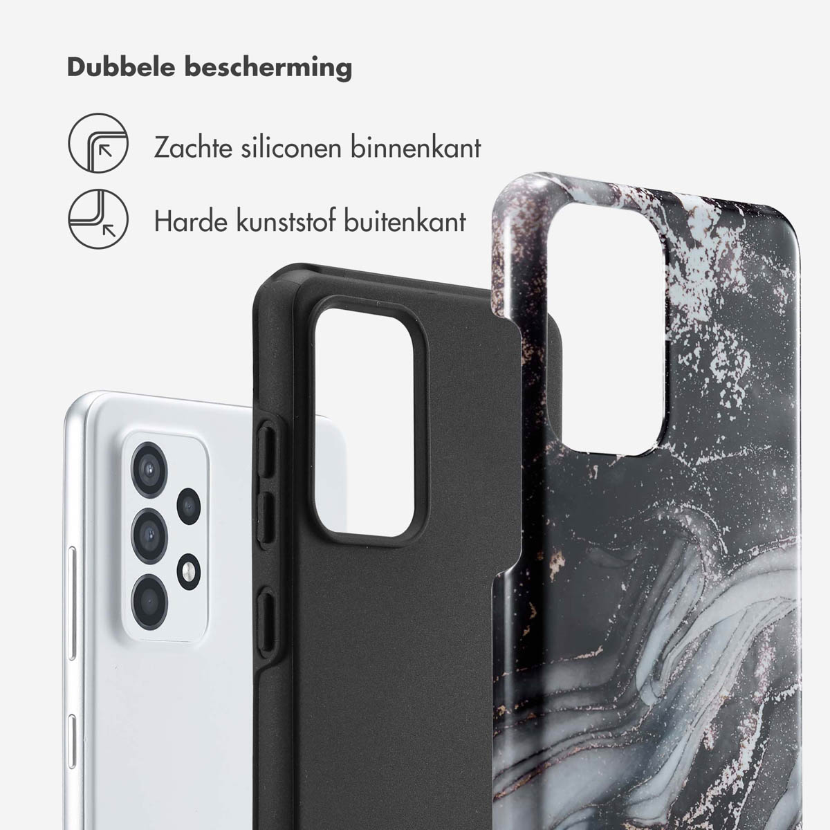Zwarte telefoonhoes met een zwarte telefoon erin. Twee lagen bescherming, zacht binnenin en hard buiten.