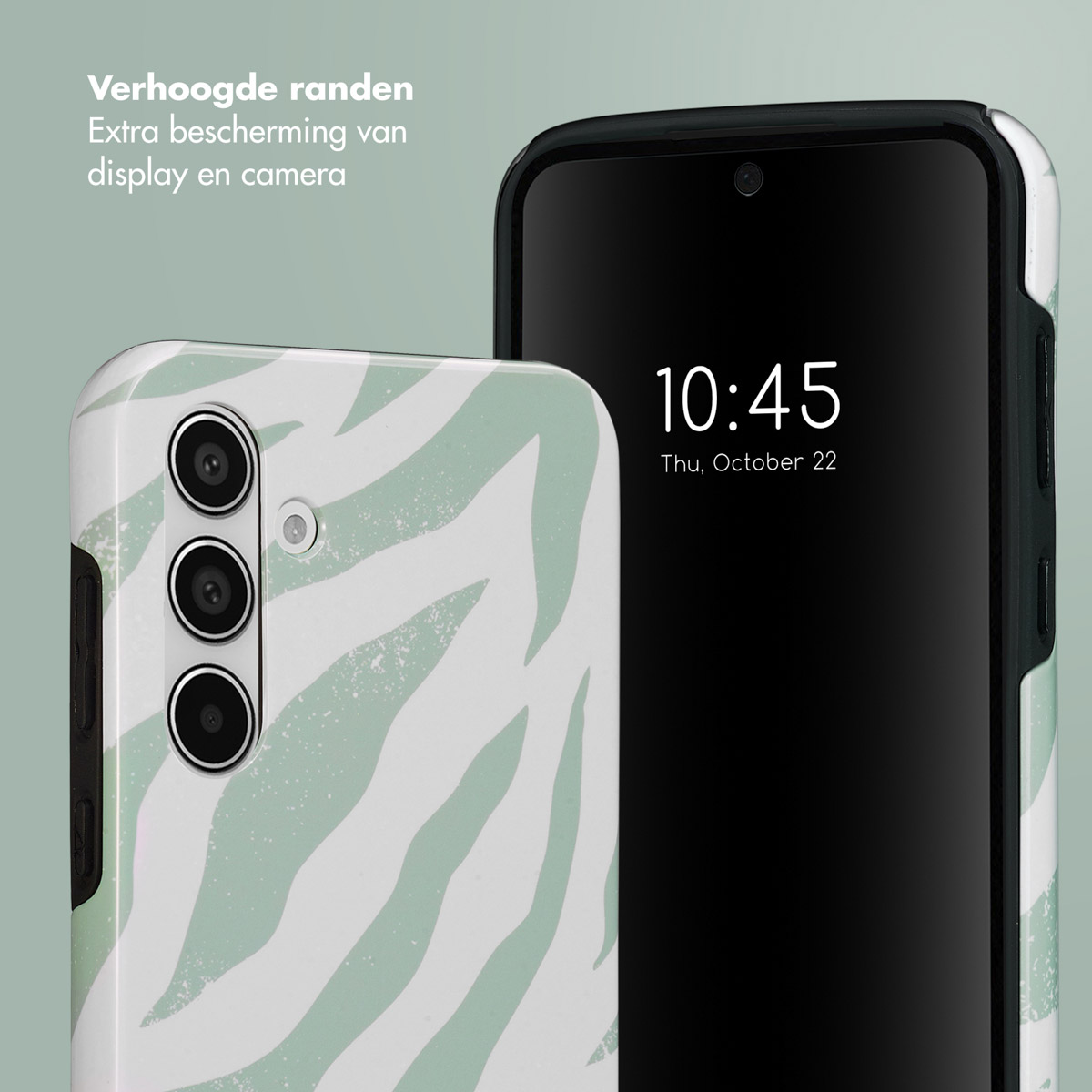 Telefoon met een witte hoes met groene zebra strepen naast een zwarte telefoon met 10:45, 22 oktober.