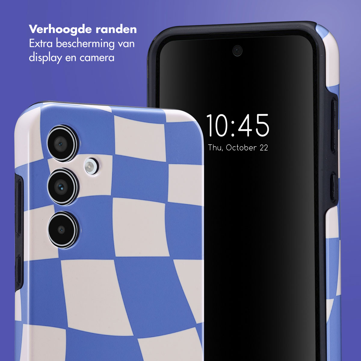 Téléphone avec coque à carreaux bleu et blanc. L'heure est 10h45, 22 octobre. Bords surélevés pour écran et caméra.