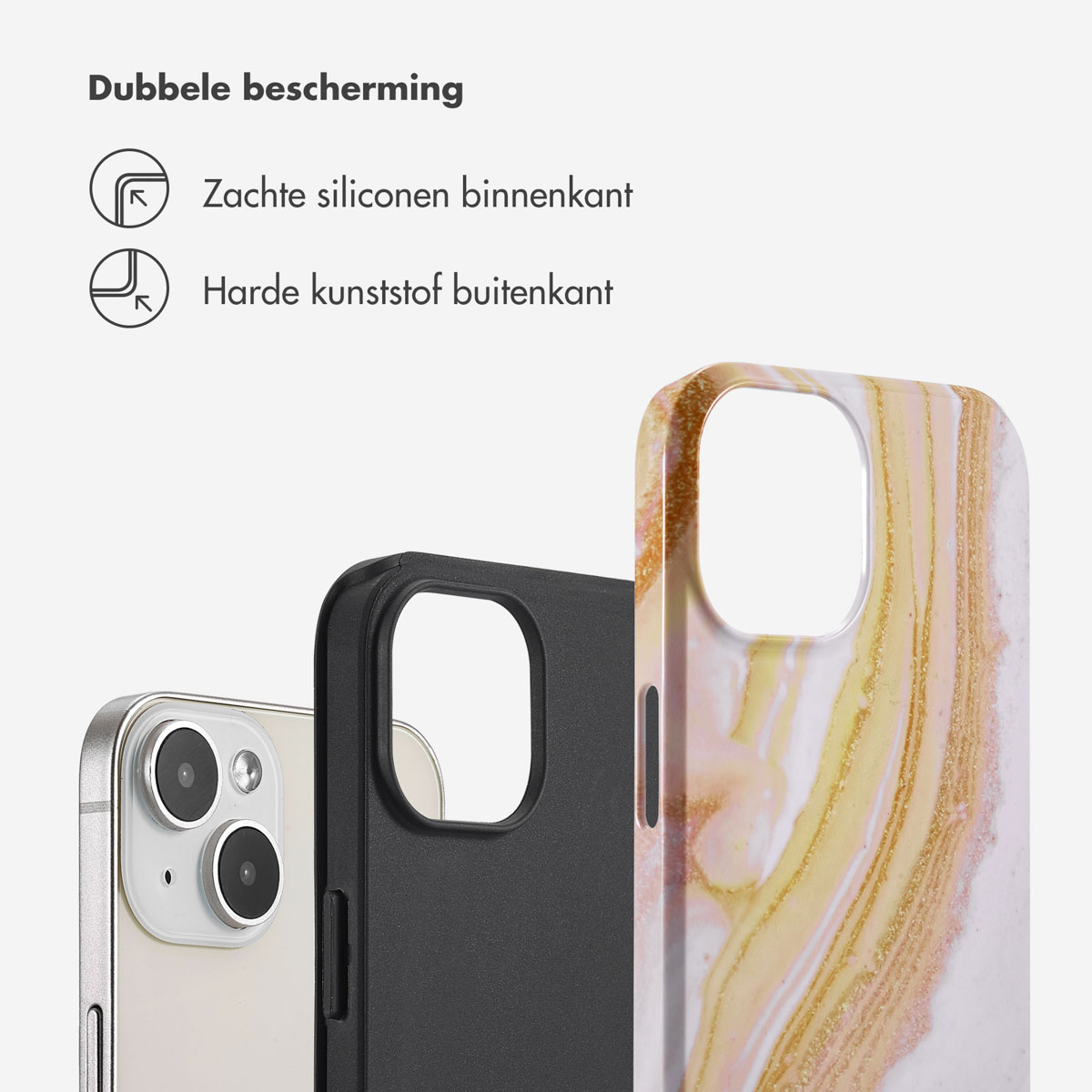 Deux téléphones et une coque. La coque a un design marbré. Le téléphone de gauche est argenté.