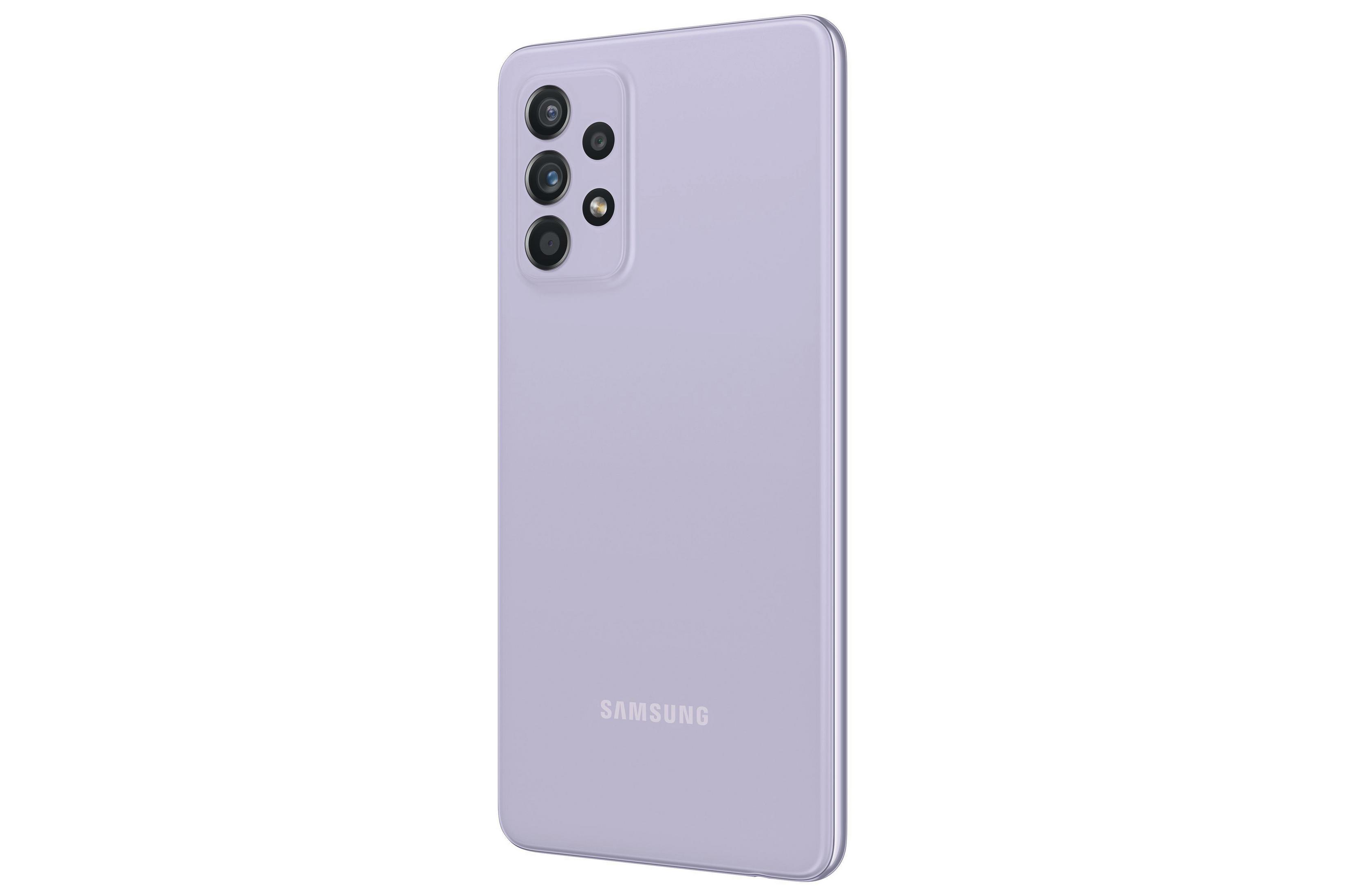 Fioletowy telefon Samsung z wieloma tylnymi aparatami. Logo Samsung znajduje się na dole.