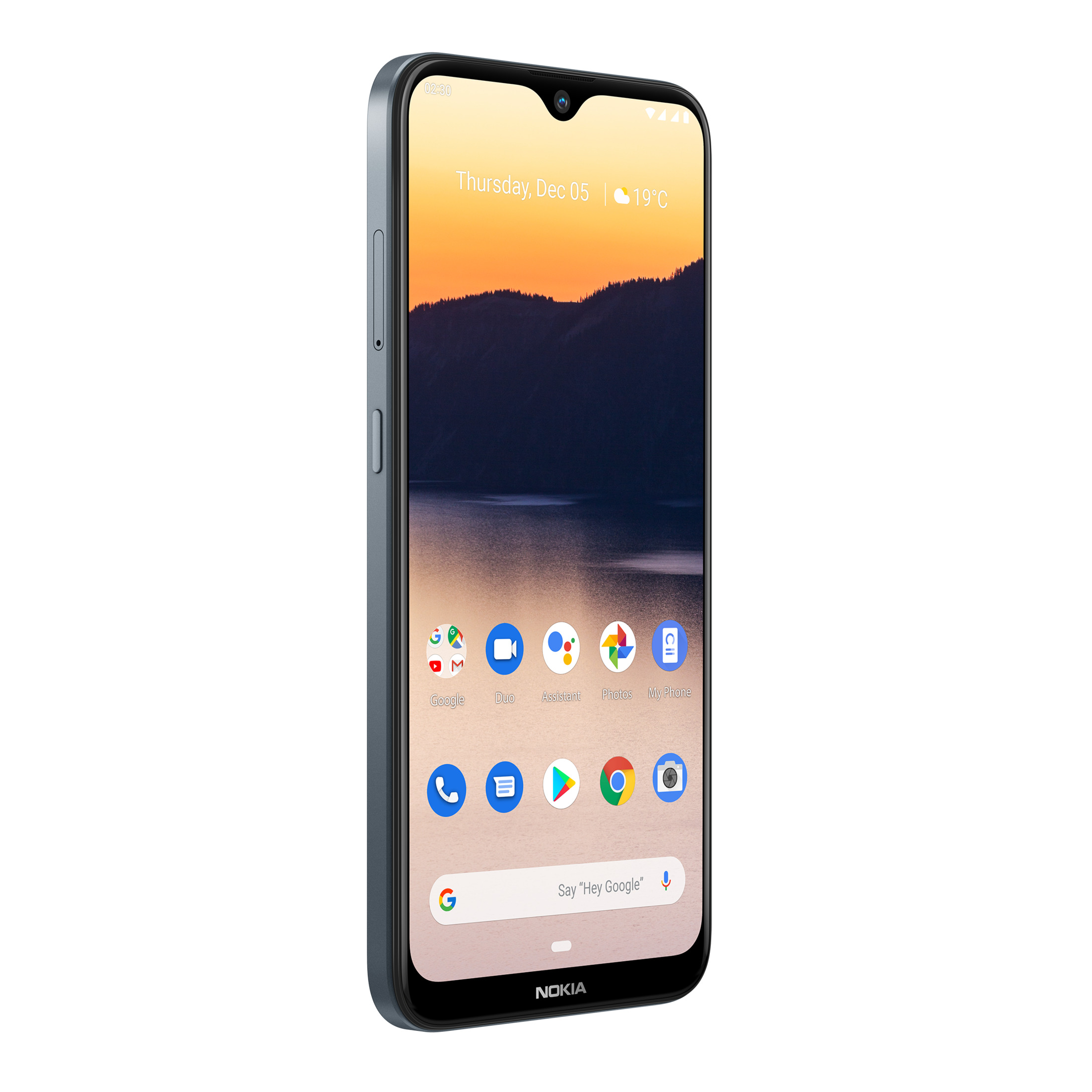 Nokia-Telefon mit eingeschaltetem Bildschirm. Das Telefon ist blau. Weißer Hintergrund. Apps und Datum werden angezeigt.