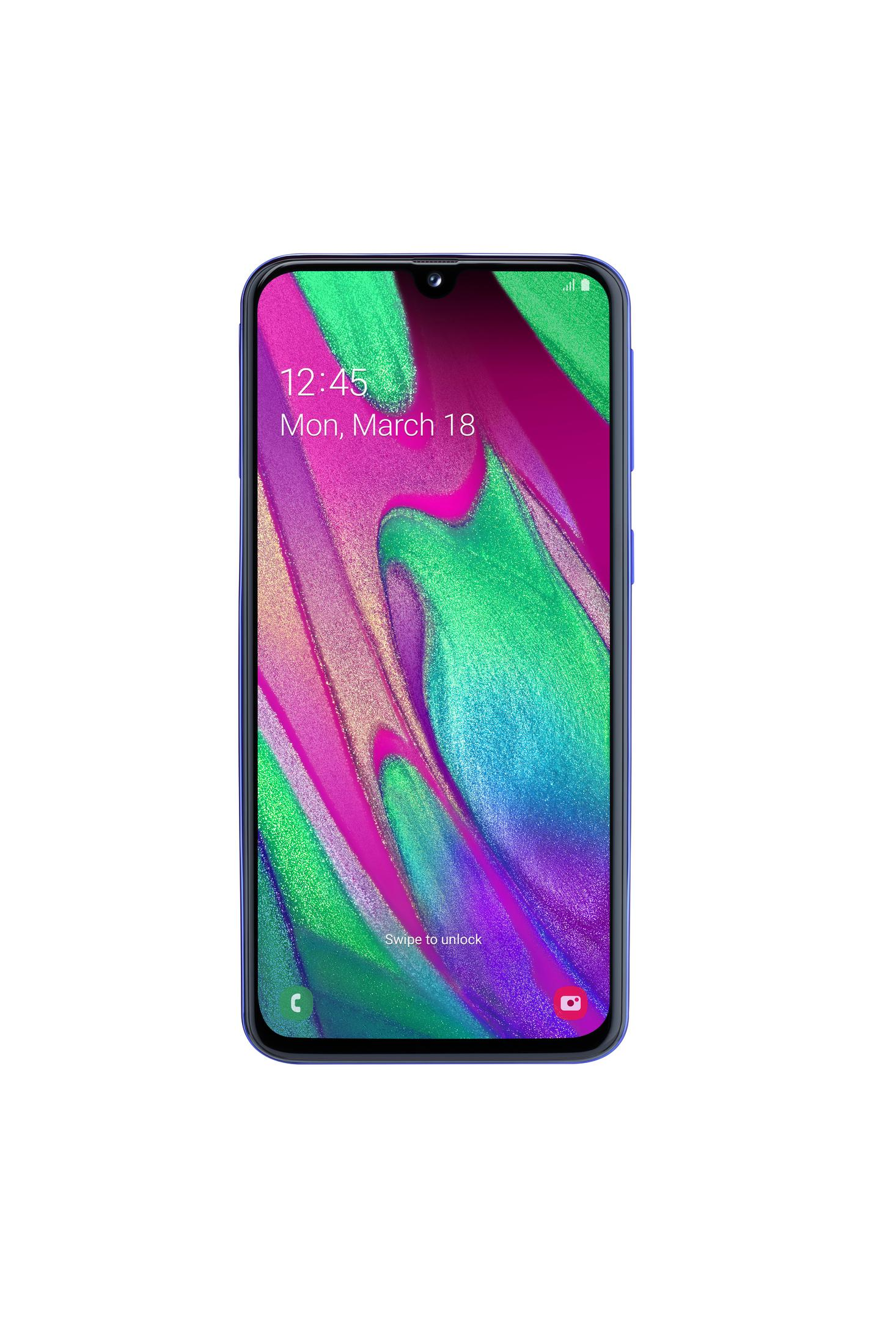 Ein blaues Samsung-Telefon mit farbenfrohem Bildschirm. Der Bildschirm zeigt ein farbenfrohes abstraktes Bild.