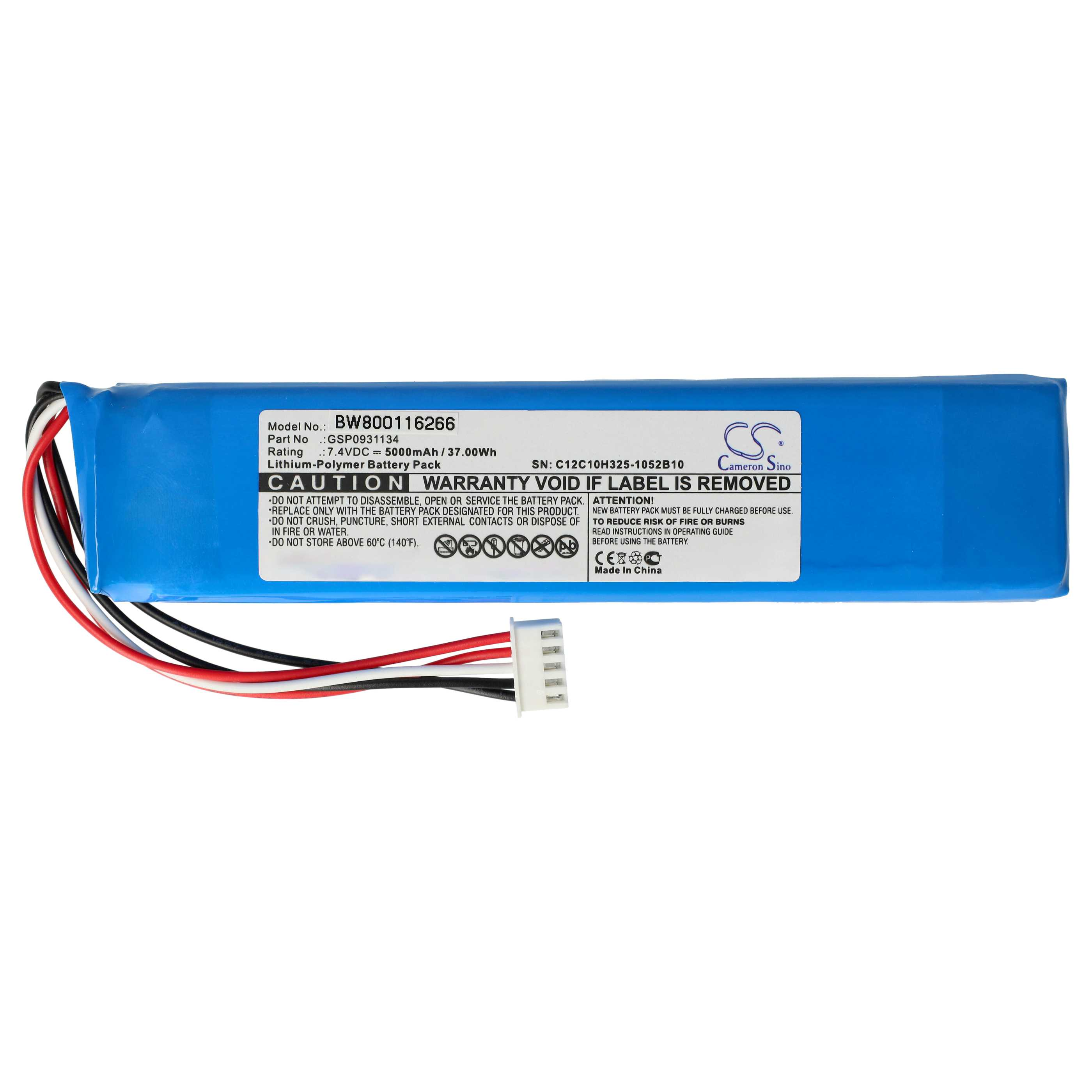 Blauer Akku mit weißem Etikett, weißen und farbigen Drähten und einem Stecker.