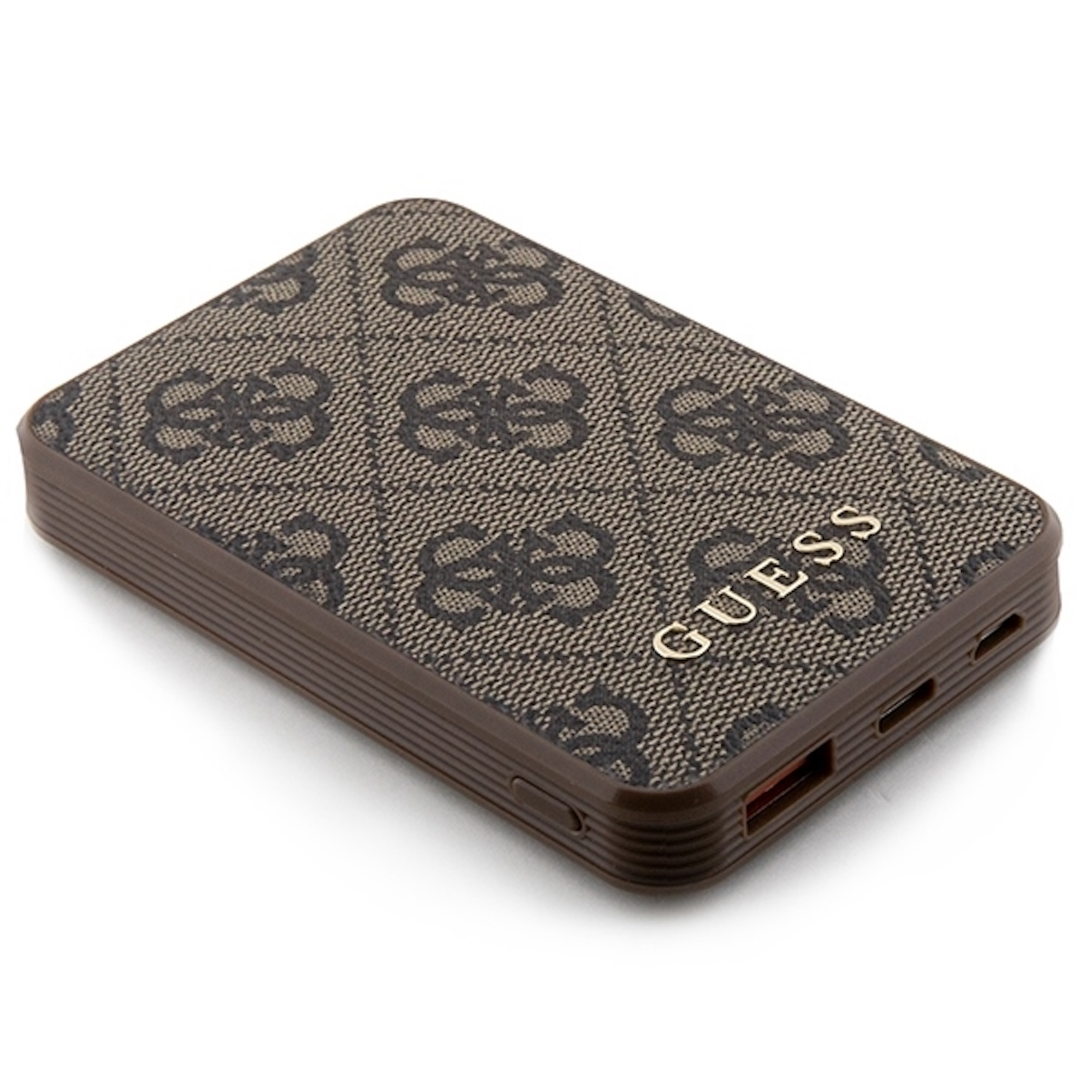 Power bank Guess marrone con motivo logo e testo dorato. Bordi e porte marroni.