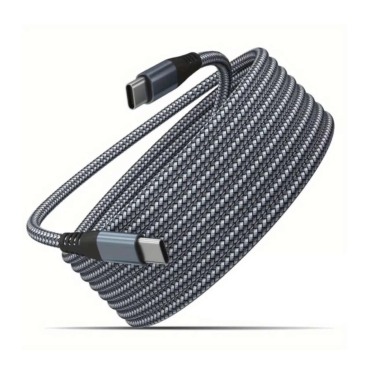 Un cable USB-C gris y negro enrollado con conectores en cada extremo, sobre un fondo blanco.