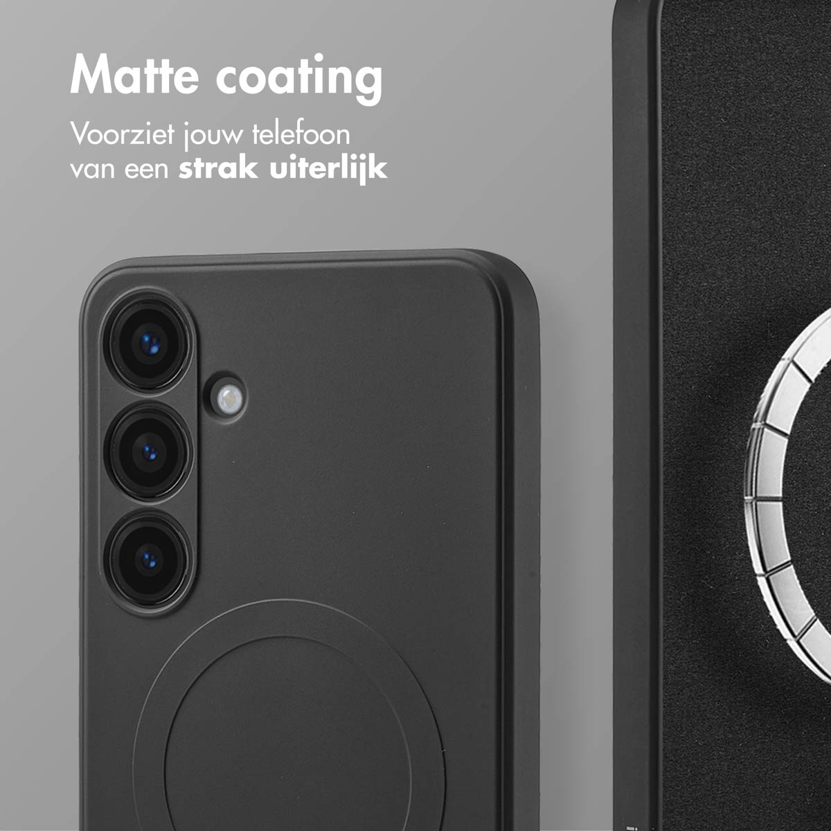 Een close-up van een zwarte telefoonhoes met een uitsparing voor een drievoudige camera en een cirkelvormig MagSafe-gebied.