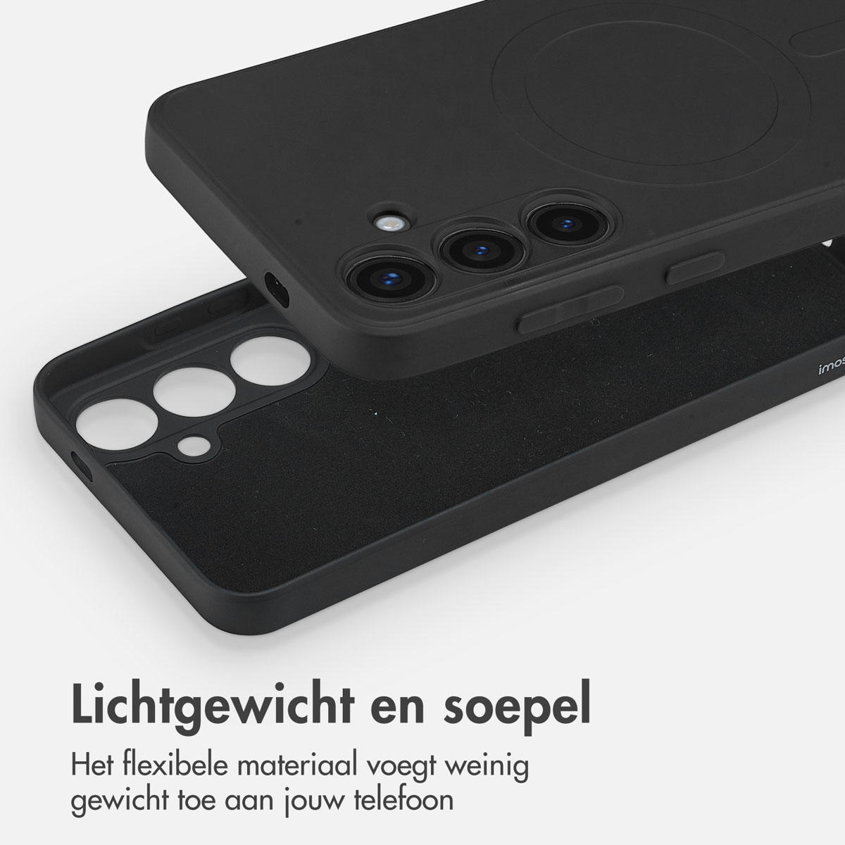 Zwarte telefoonhoes met camerauitsparing en Nederlandse tekst.