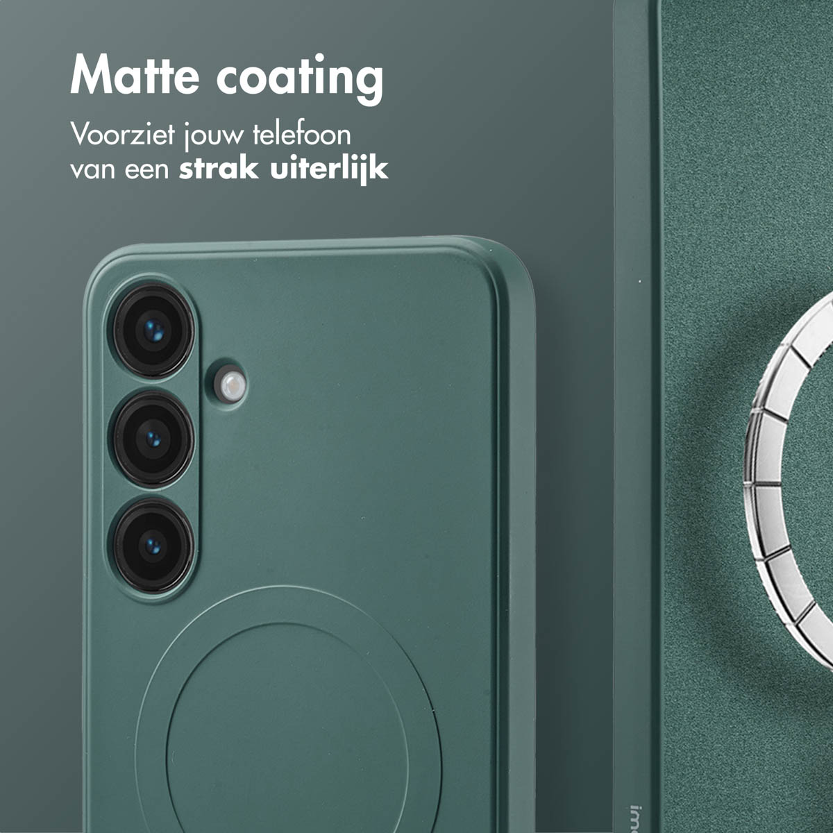 Groene telefoonhoes met drie cameralenzen en tekst 'Matte coating'.