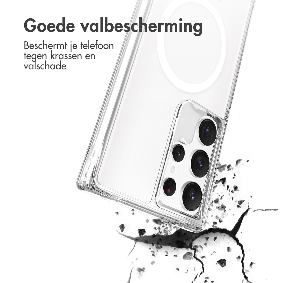 Een doorzichtig telefoonhoesje met een telefoon met camera's en een barst in het oppervlak, wat schade aangeeft.