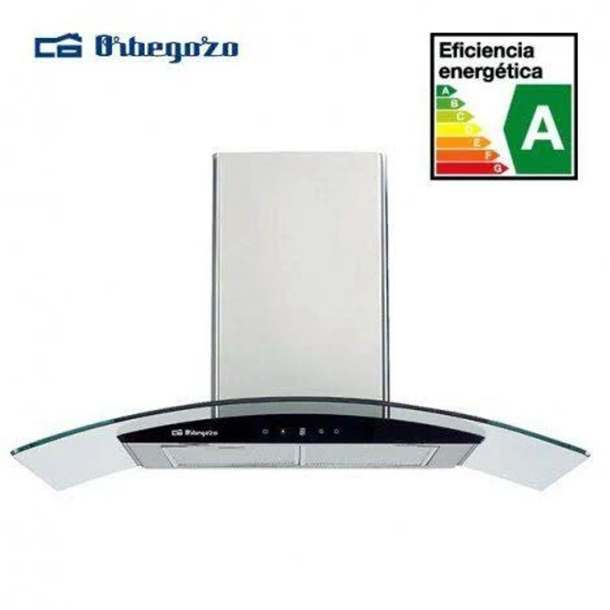Campana extractora plateada con vidrio y etiqueta de eficiencia energética. Sobre fondo blanco.