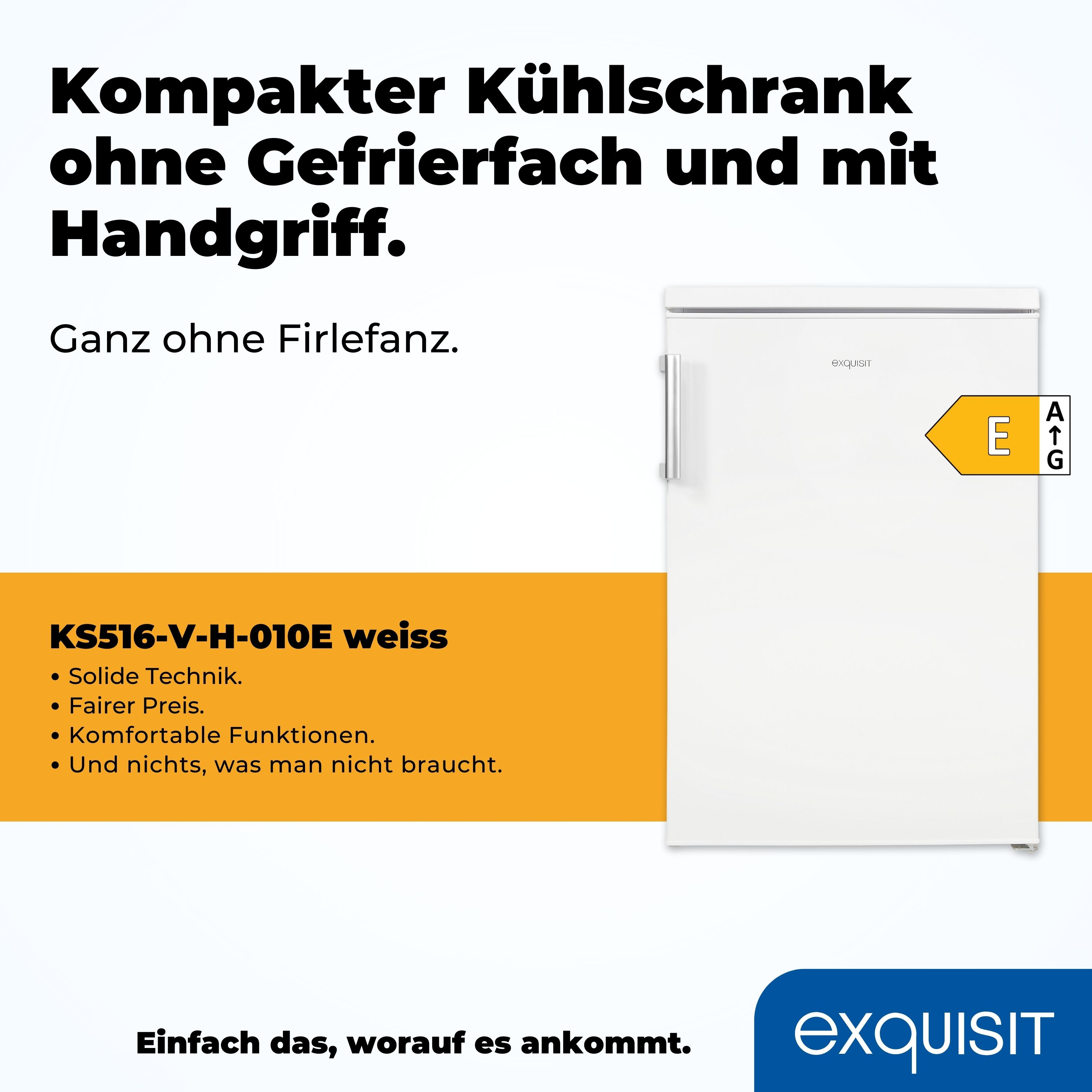 Weißer Kühlschrank mit Griff und Energieeffizienzklasse. Text auf Deutsch. Orangefarbener und weißer Hintergrund.