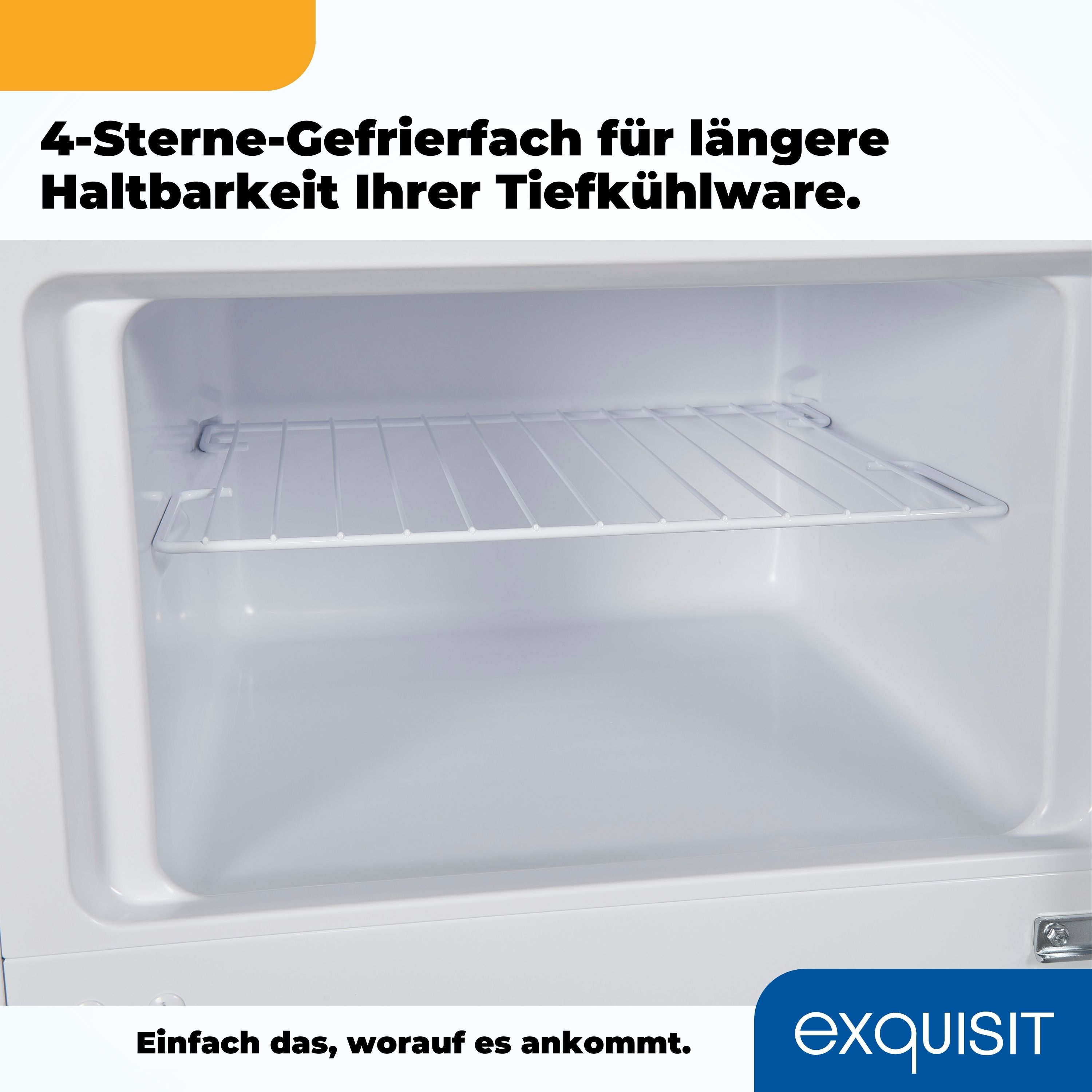 Der Innenraum eines weißen Gefrierschranks mit Drahtregal und dem Wort „exquisit“.