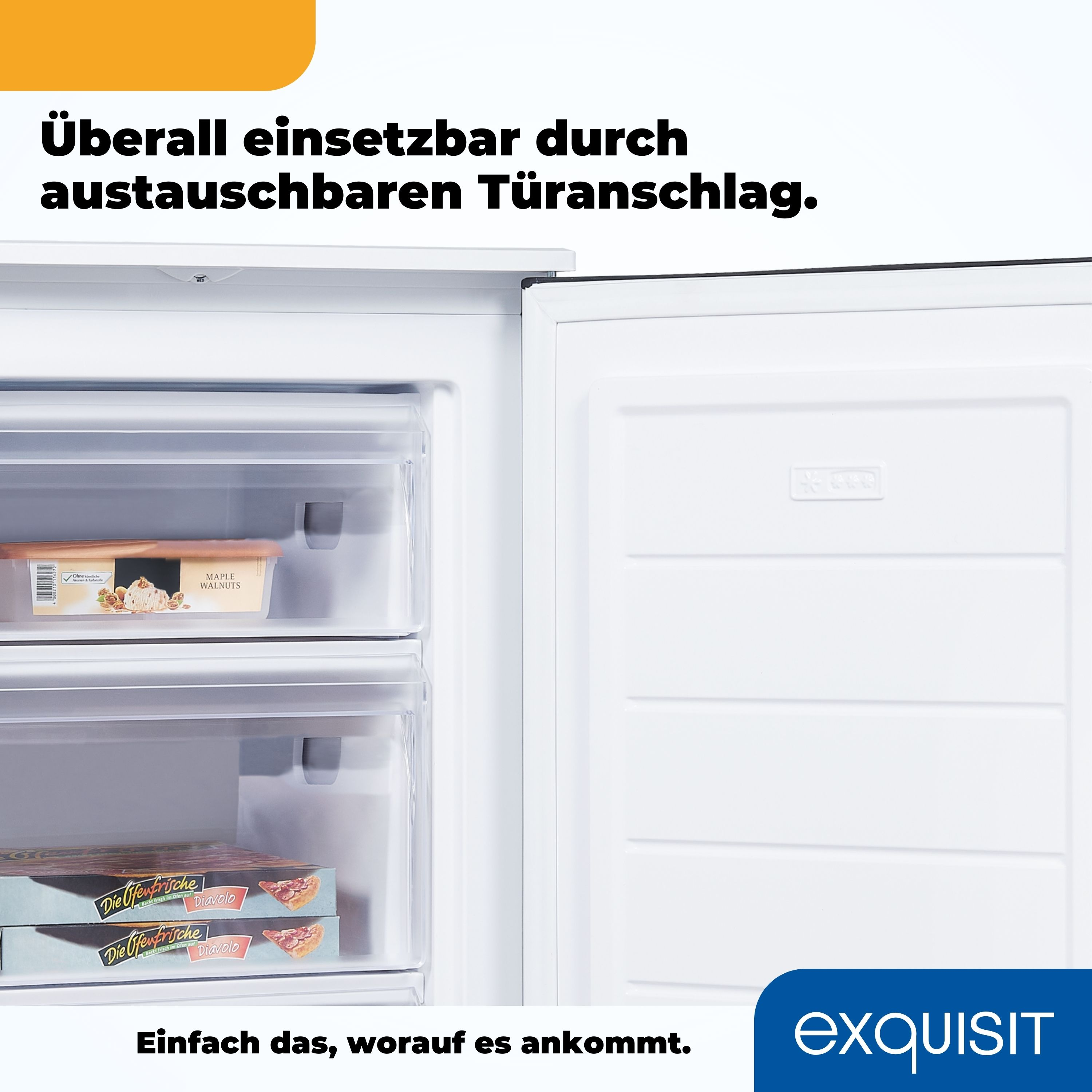 Inneres eines Gefrierschranks mit gefrorenen Lebensmittelboxen in Schubladen.