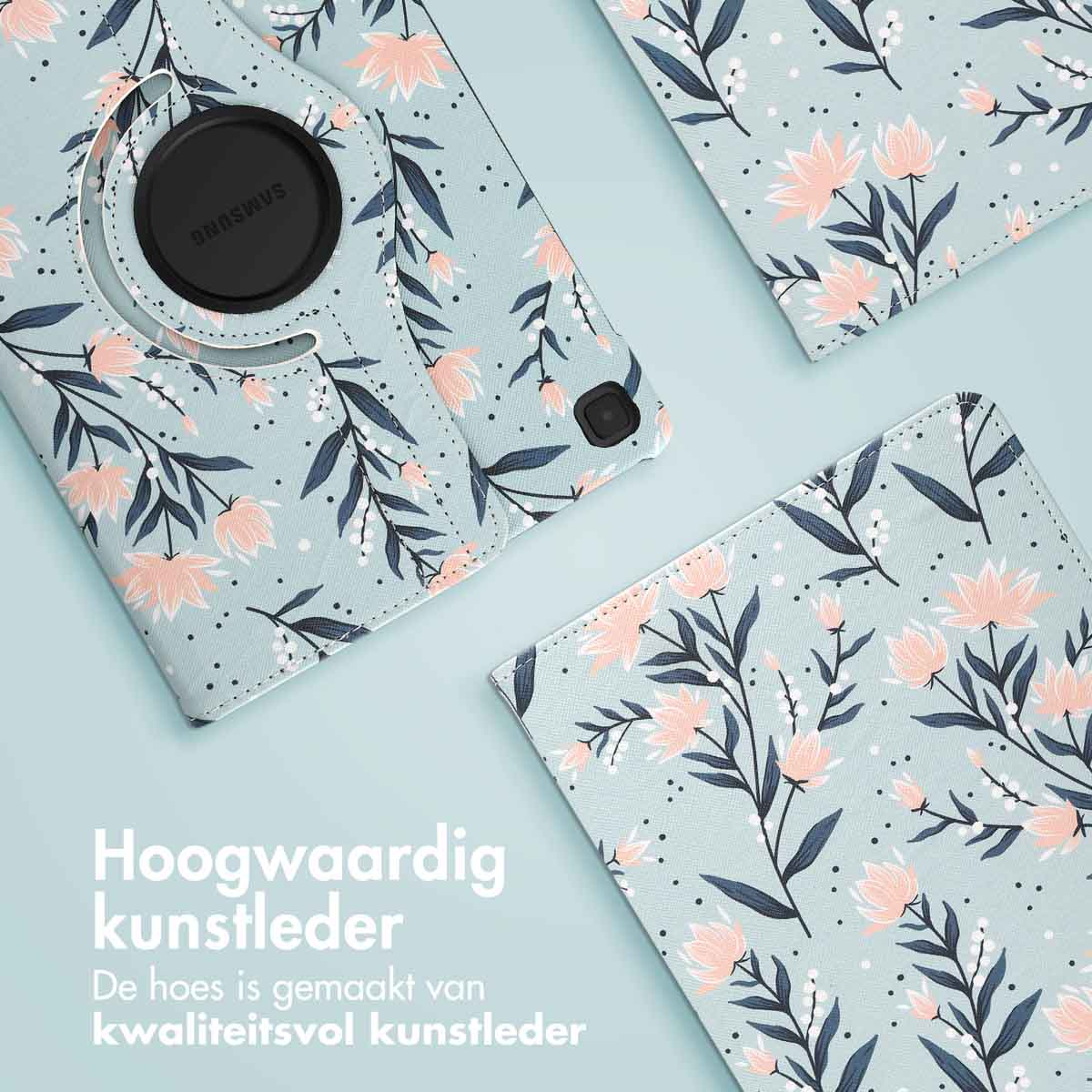 Lichtblauwe tablethoes met bloemenprint. Inclusief een zwarte cirkel en drie aparte stukken.