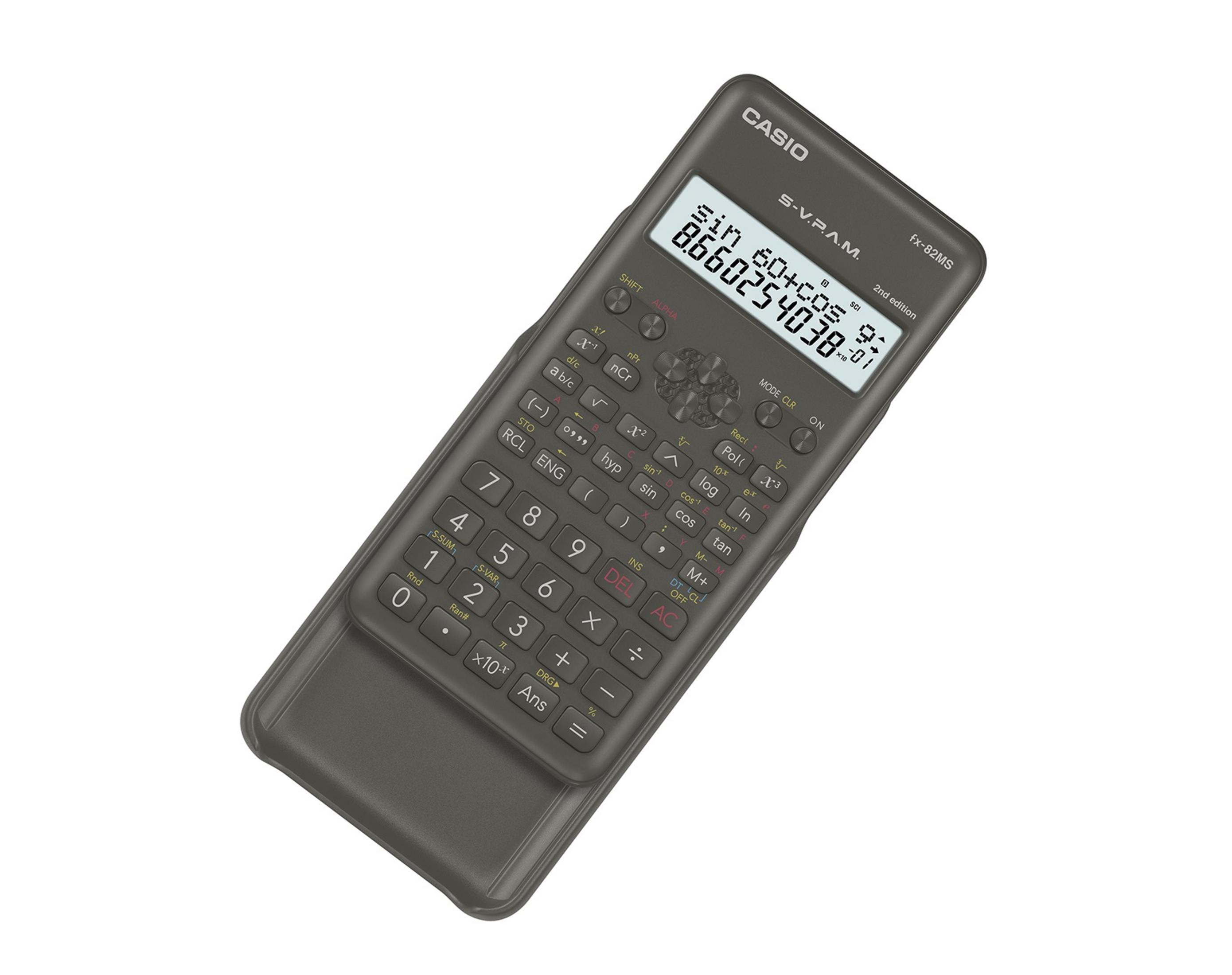 Calculadora Casio negra, la pantalla muestra números. La funda está abierta.