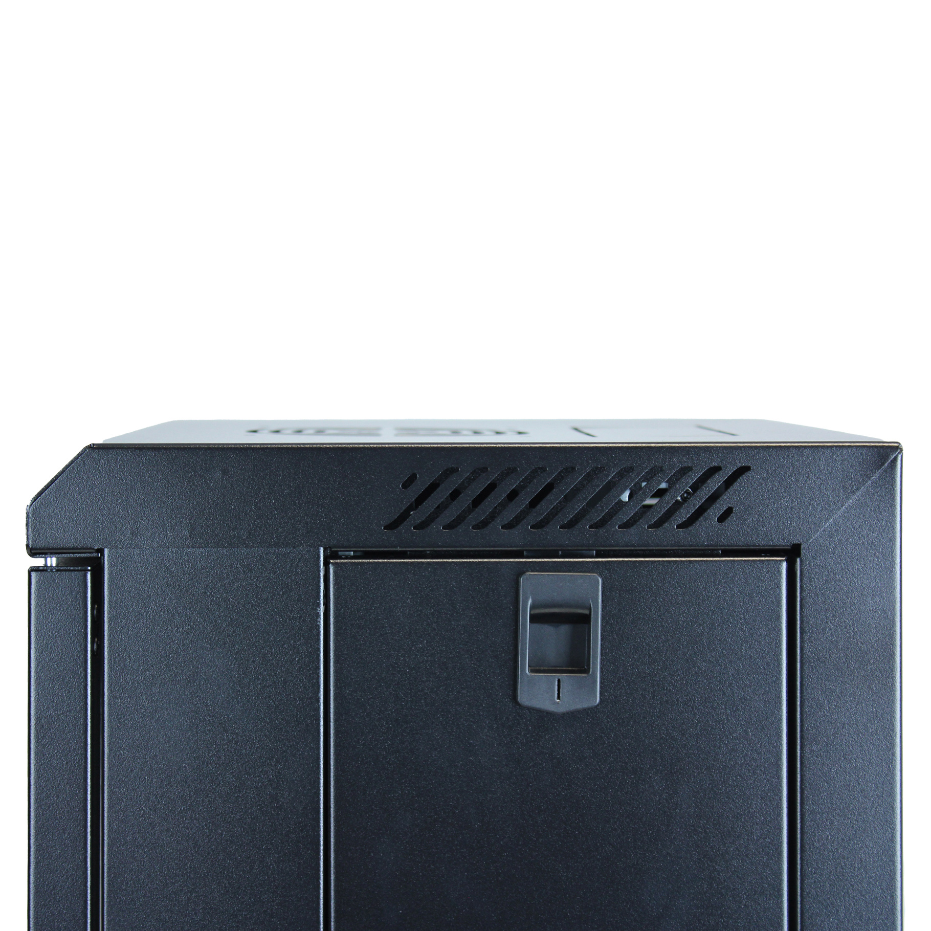 Armadio rack per server nero, con porta e maniglia, su sfondo bianco.