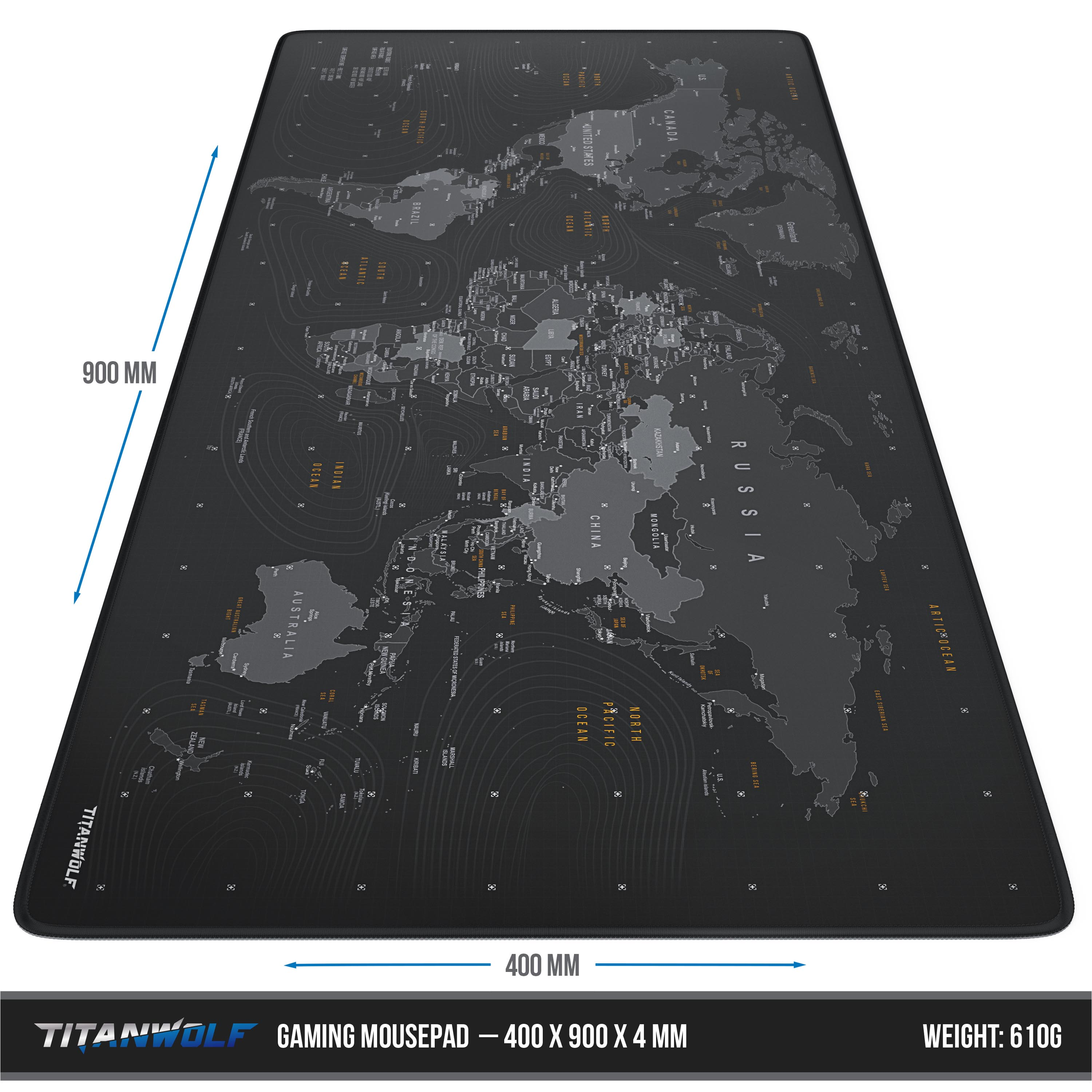 Schwarzes Mousepad mit Weltkarten-Design und Maßangaben. Text: Titanwolf Gaming Mousepad.