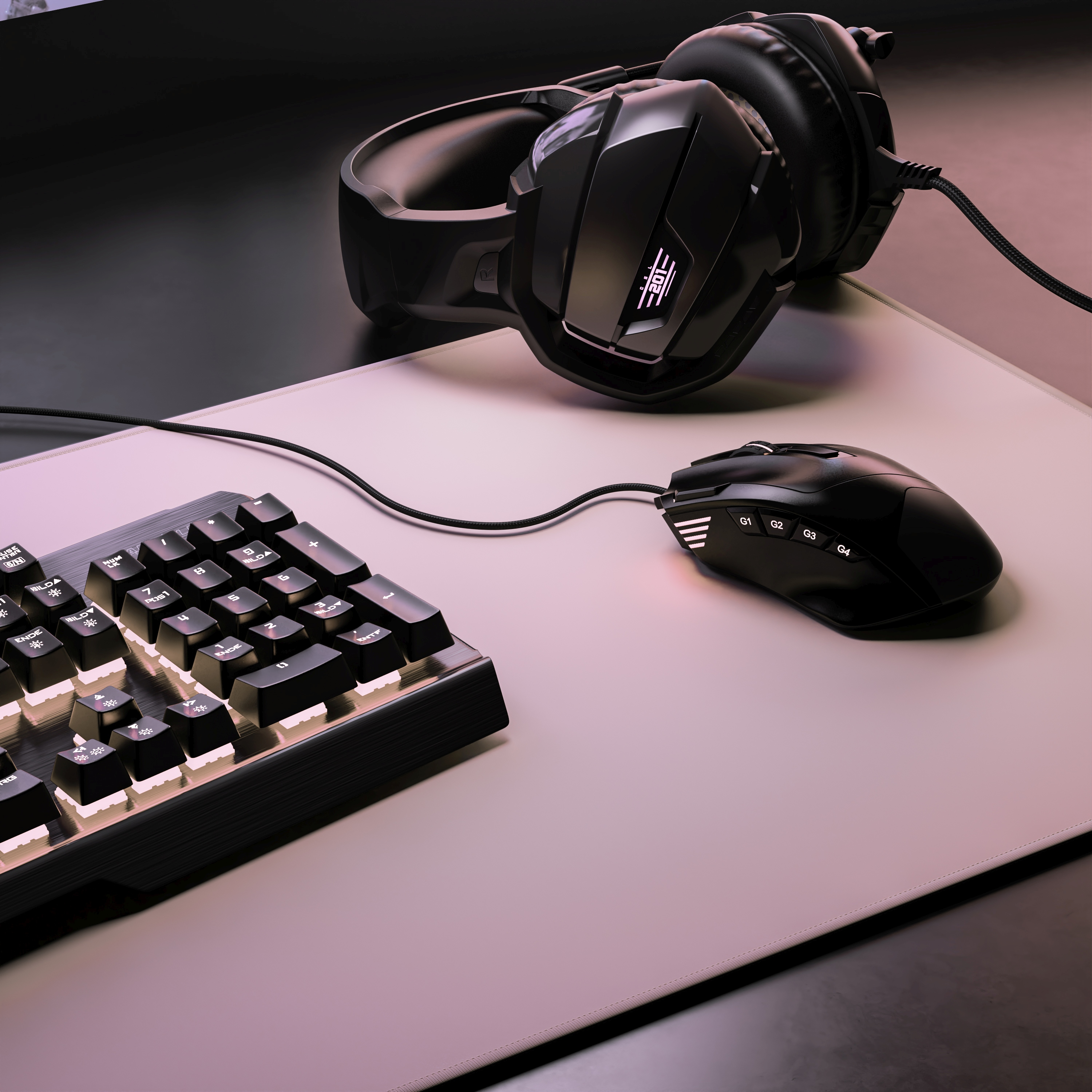 Schwarzes Gaming-Setup mit Tastatur, Maus und Kopfhörern auf rosa Pad.