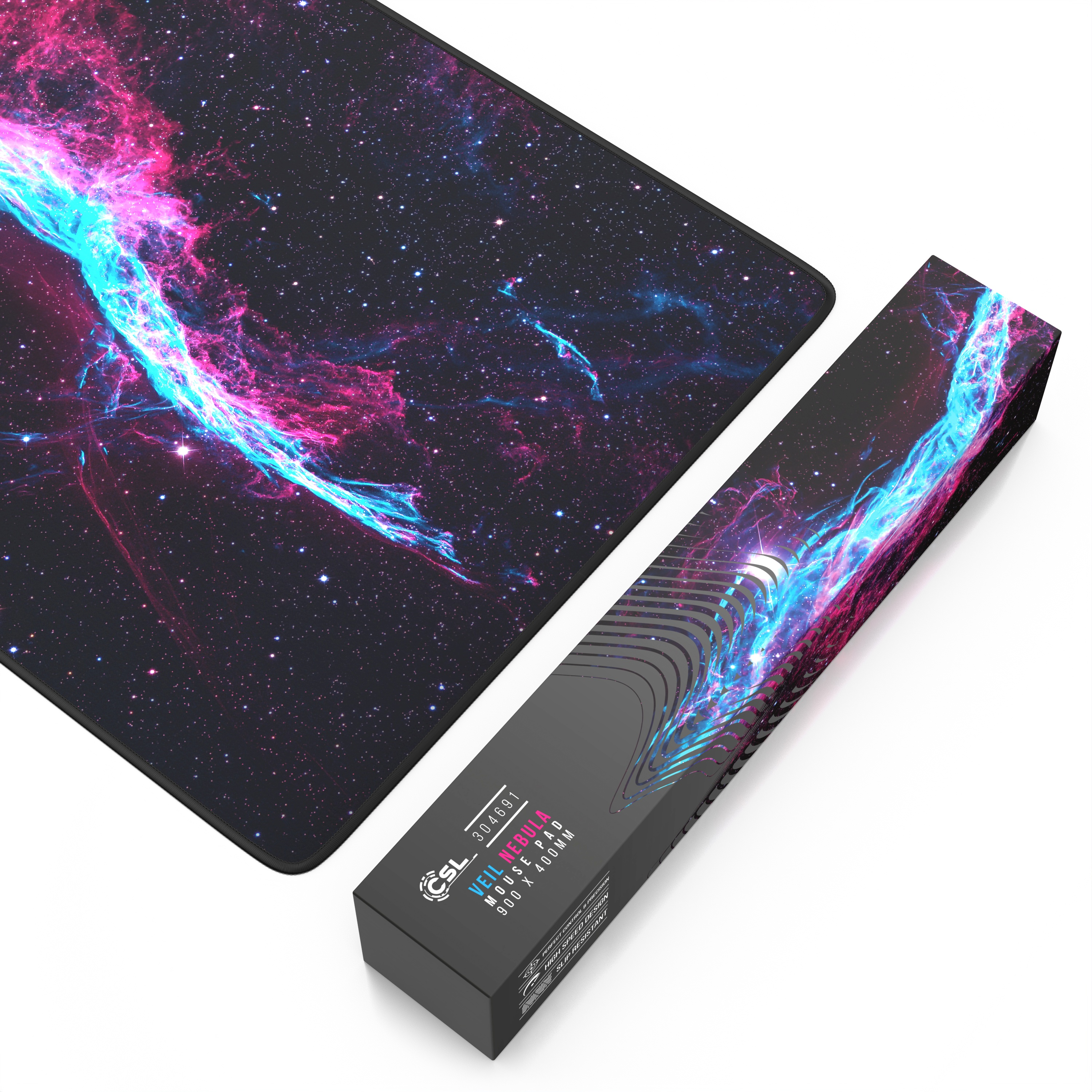 Ein Mauspapier mit einem Nebeldesign, neben einer Box mit demselben Design. Text: Veil Nebula Mouse Pad.