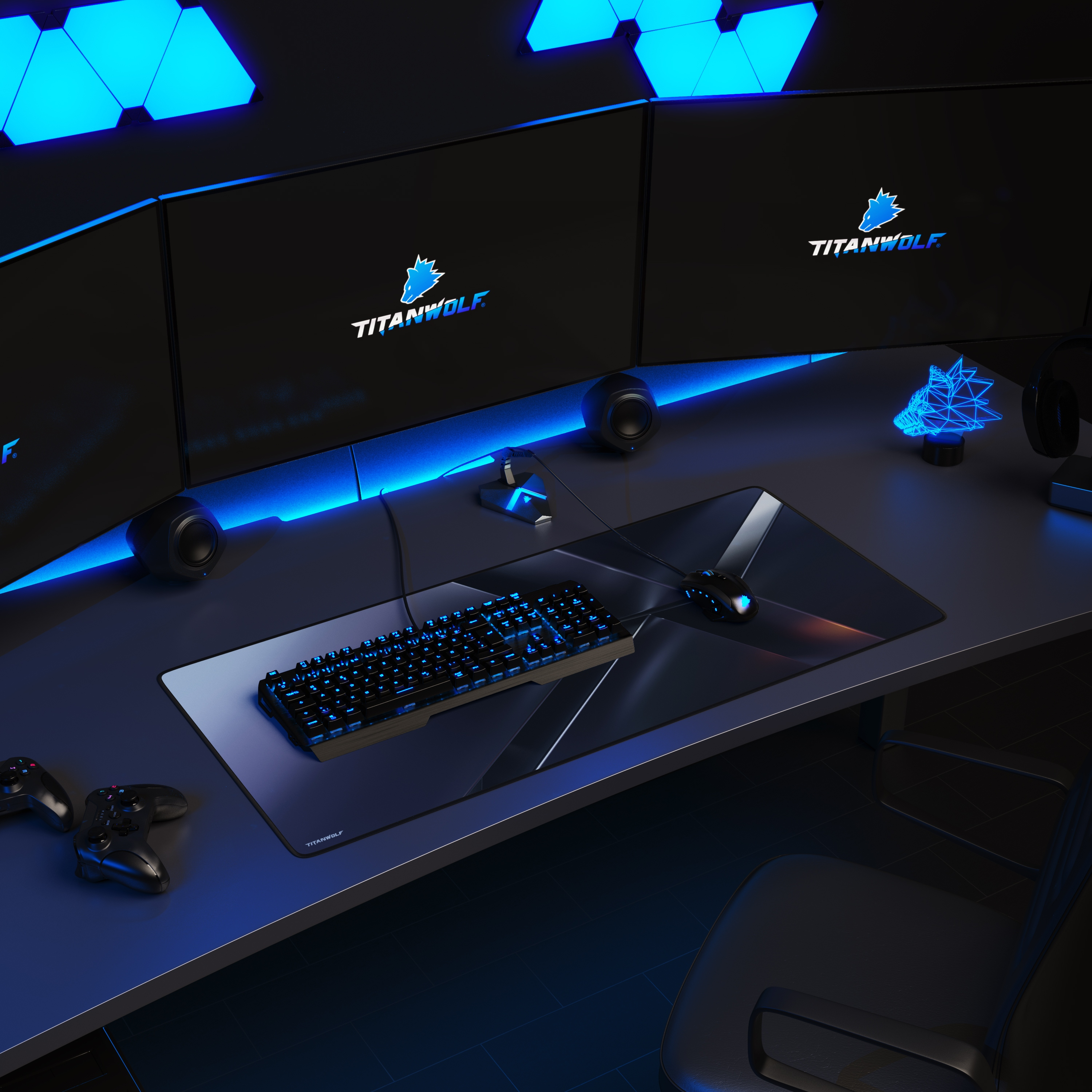 Gaming-Setup mit Monitoren, Tastatur, Maus, Lautsprechern und Gamepads. Blaue Lichter beleuchten die Szene.