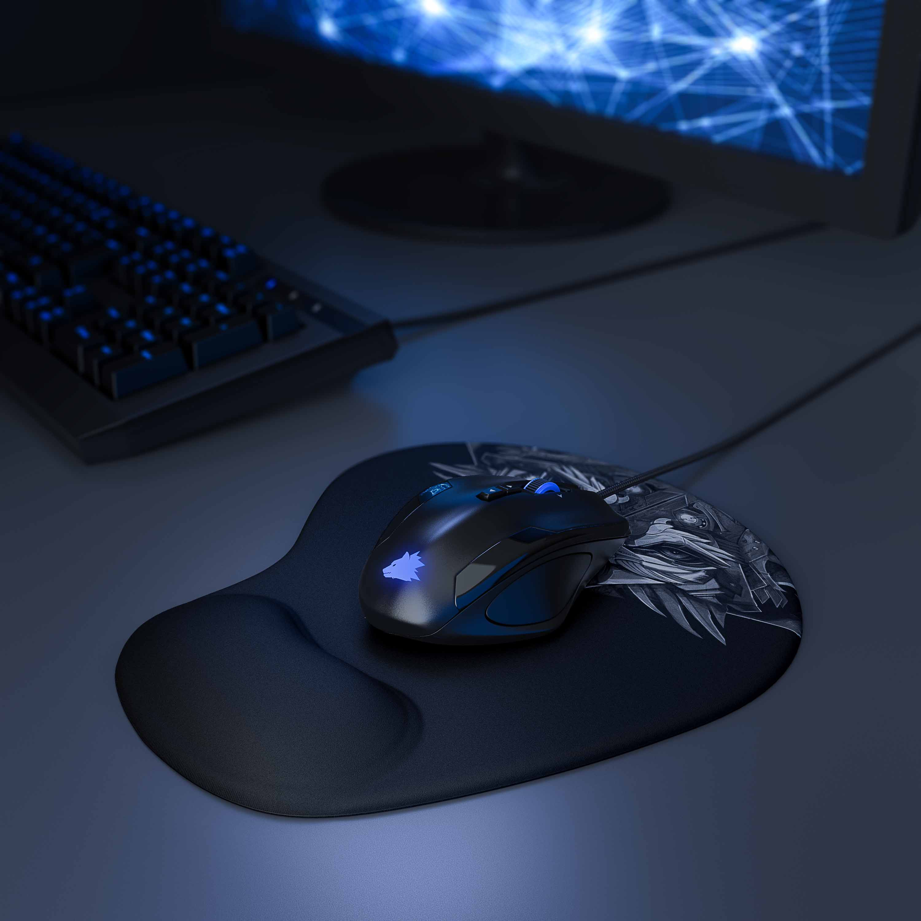 Gaming-Maus und Mauspad-Setup. Die Maus ist schwarz mit blauen Lichtern.