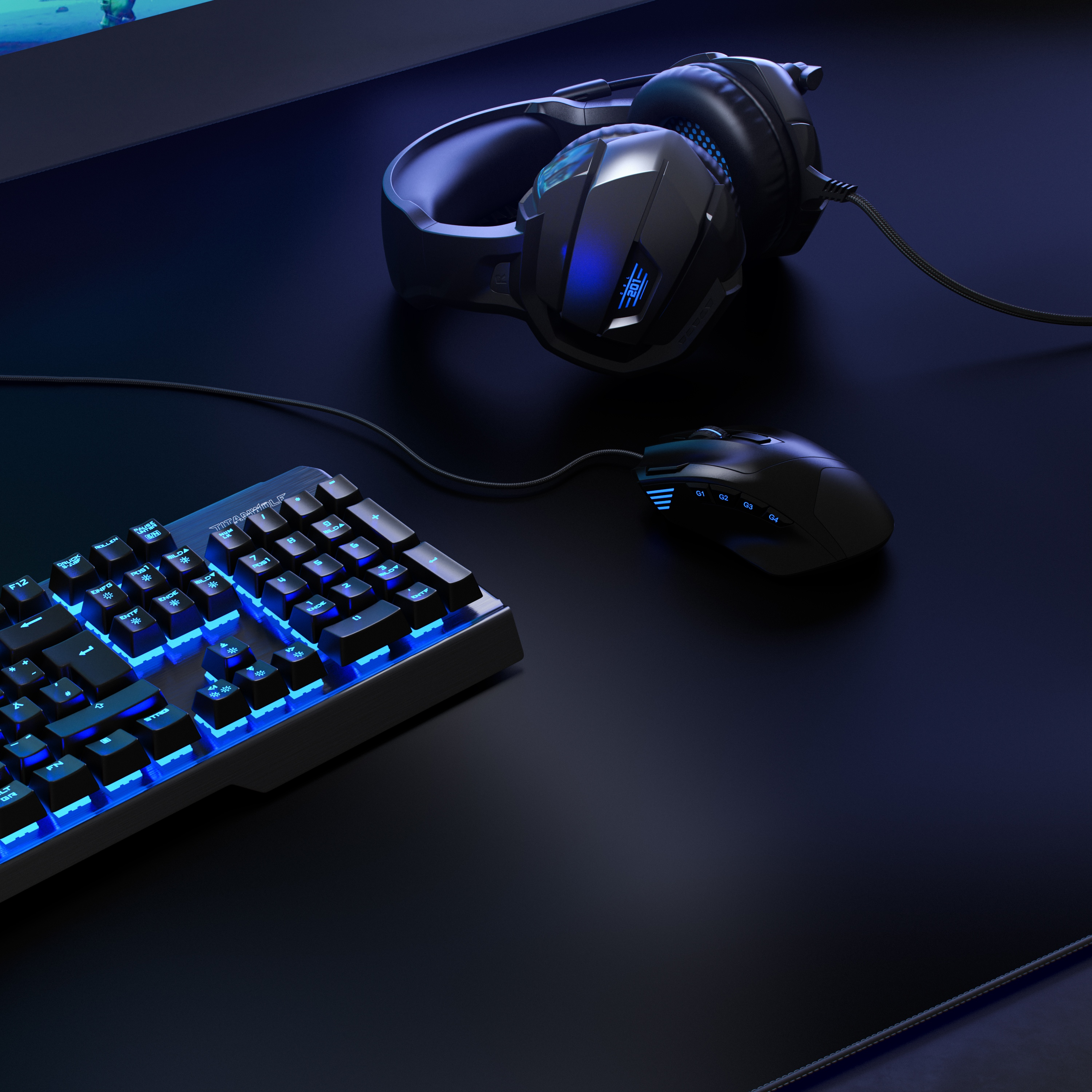 Gaming-Setup. Tastatur, Maus und Kopfhörer auf einer schwarzen Matte. Blaue Lichter. Dunkler Hintergrund.