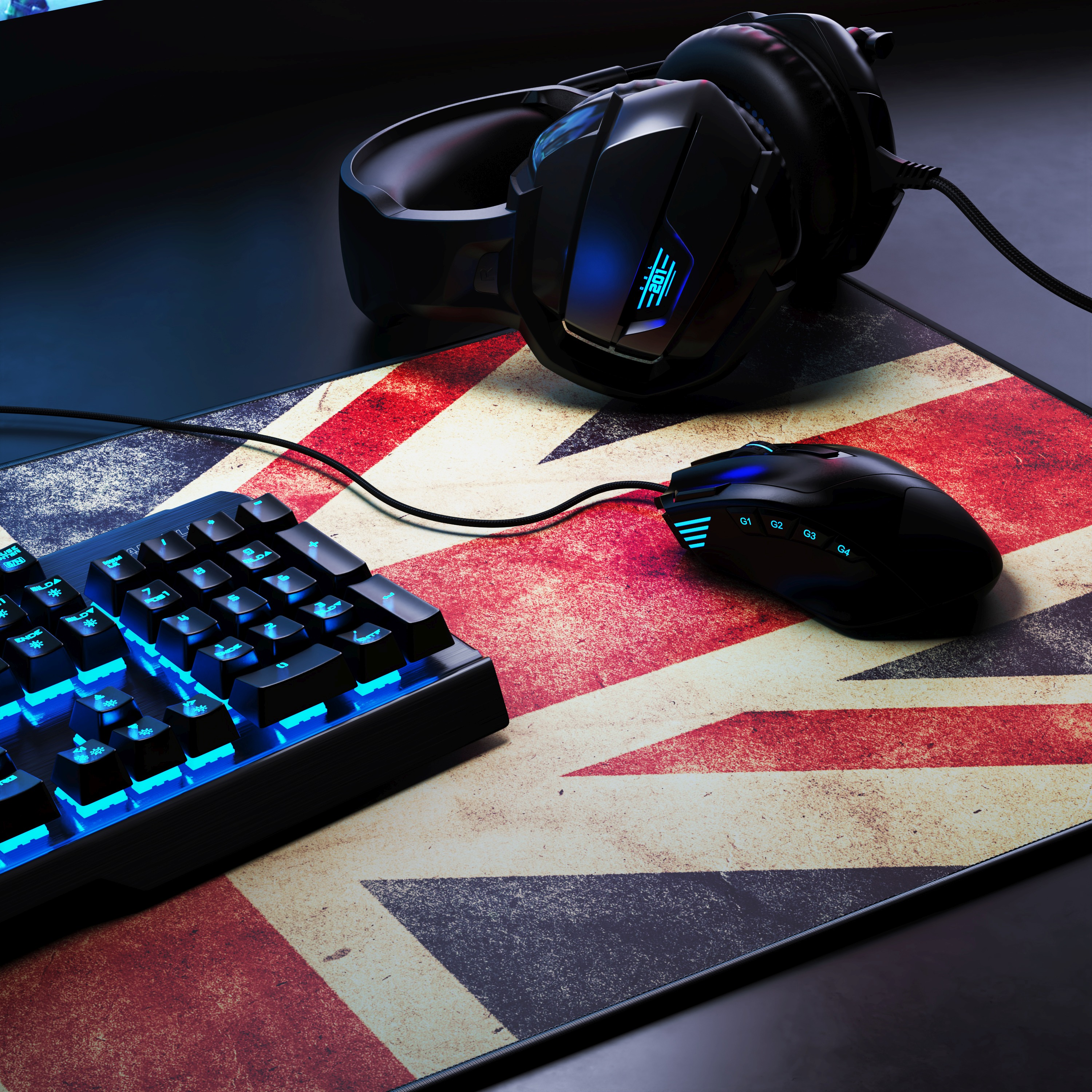 Tastatur, Maus und Headset auf einem Mauspad mit britischer Flagge. Die Tastatur leuchtet blau.