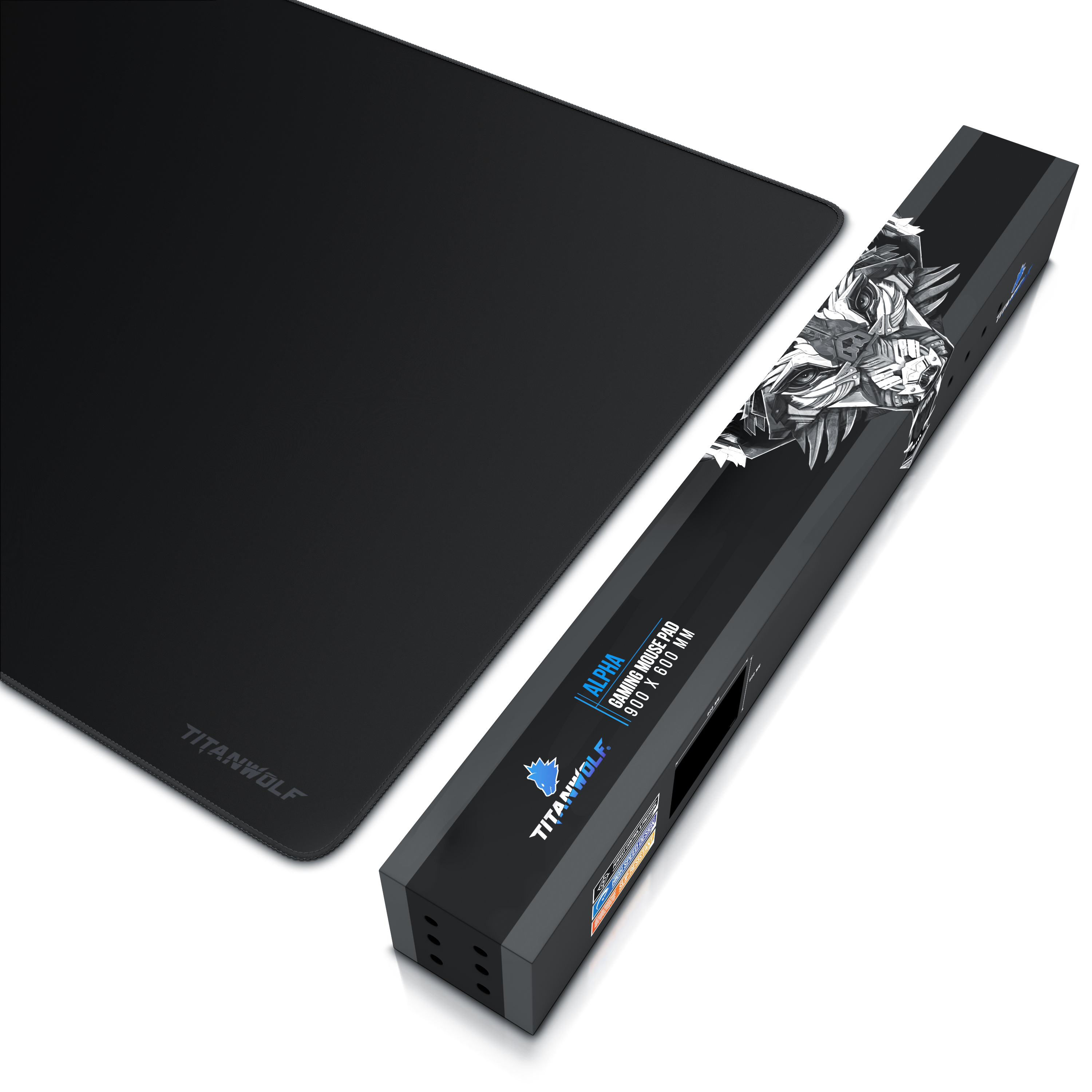 Schwarzes Gaming-Mauspad mit Verpackung. Text: 'Alpha Gaming Mouse Pad' und Markenname: Titanwolf.